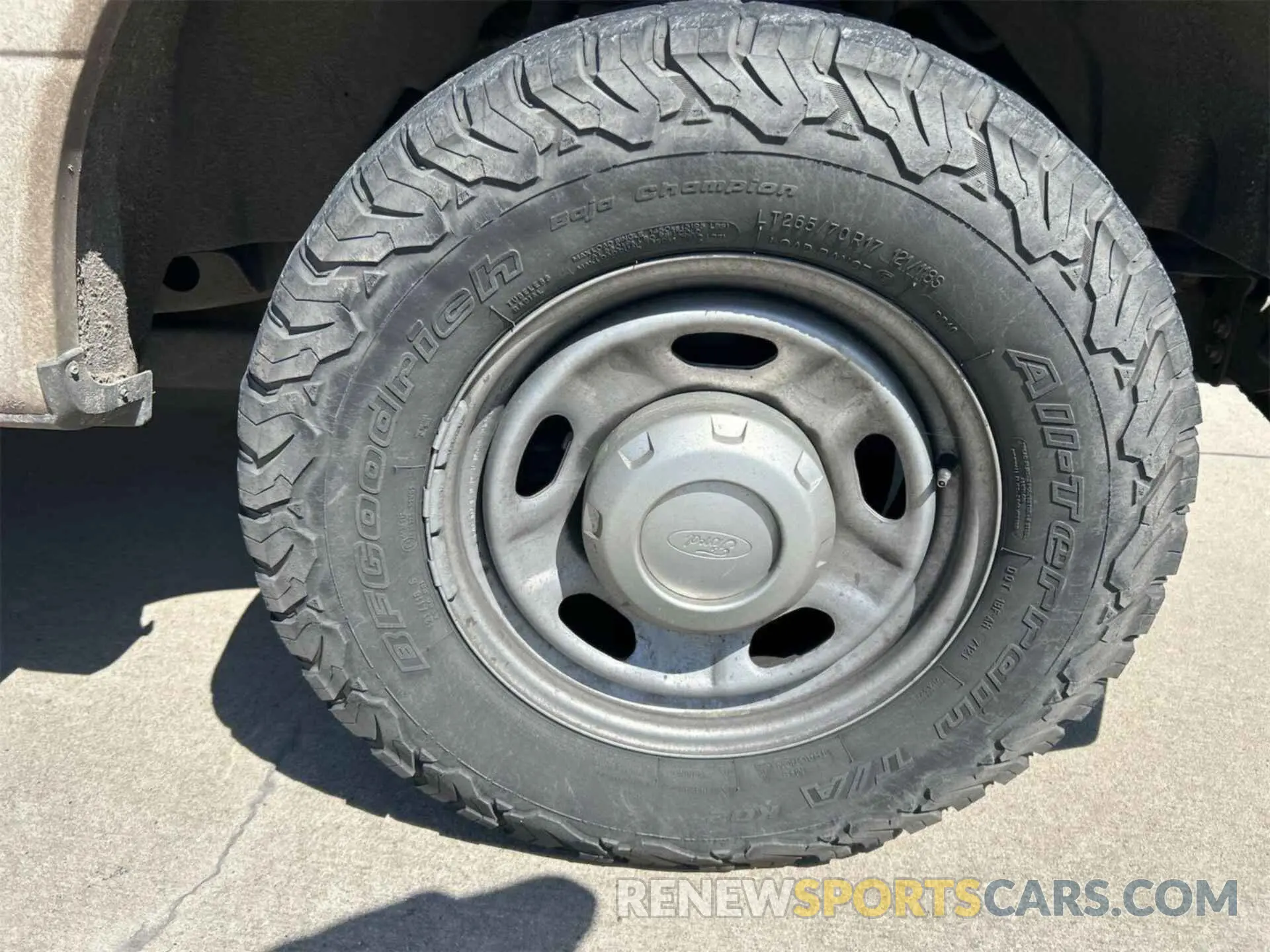 5 Photograph of a damaged car 1FT7X2A61KEE68611 FORD F250 2019