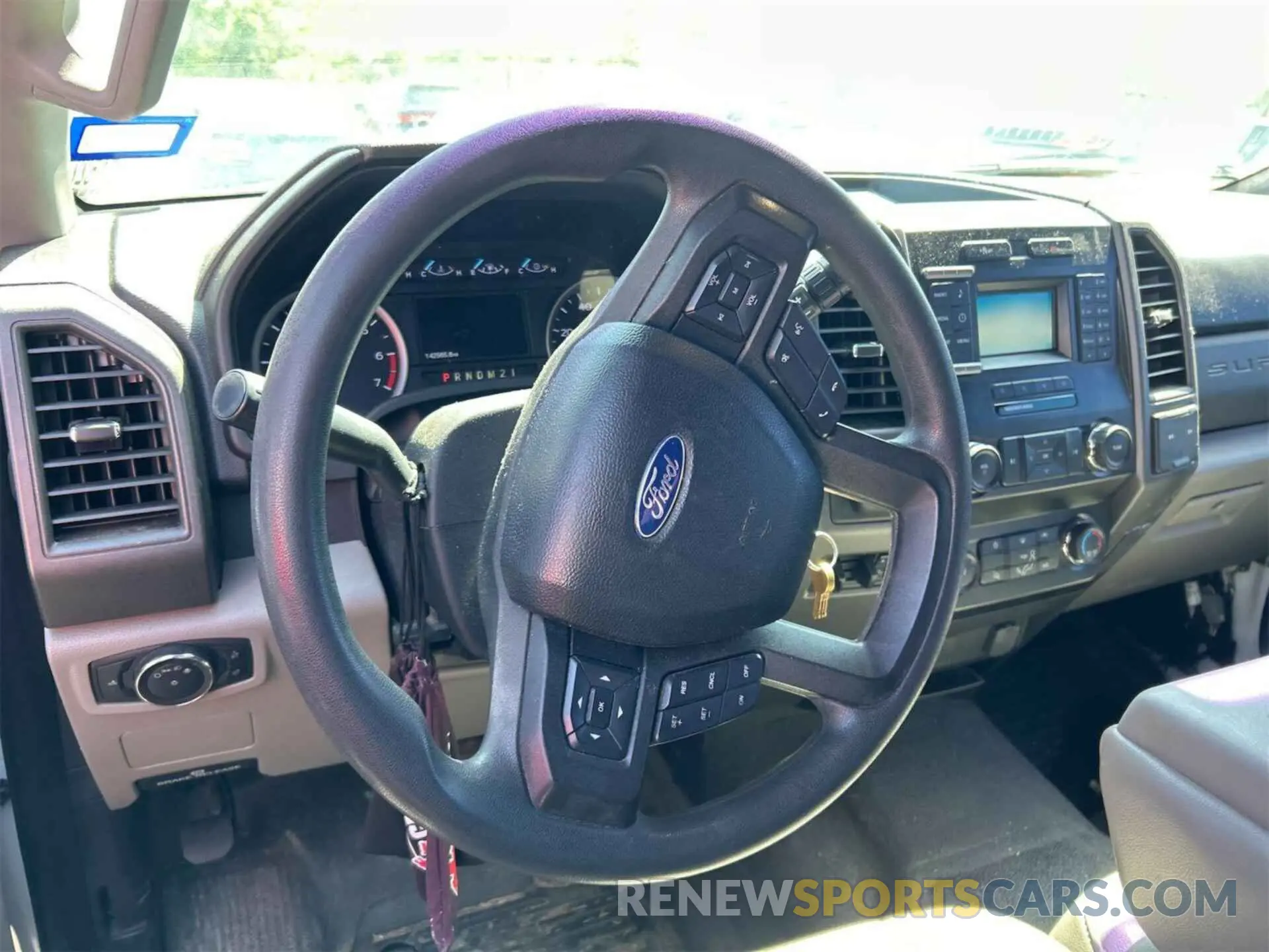 9 Photograph of a damaged car 1FT7X2A61KEE68611 FORD F250 2019