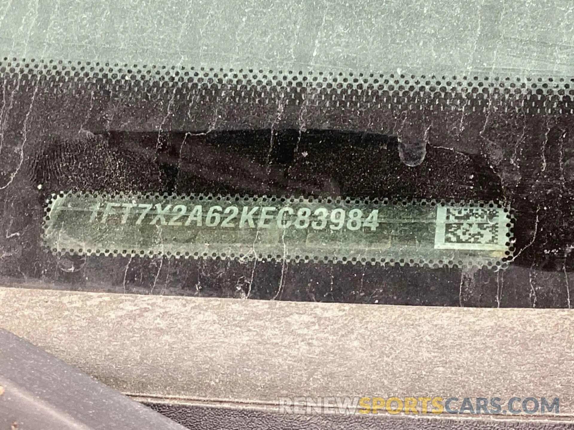 24 Photograph of a damaged car 1FT7X2A62KEC83984 FORD F250 2019