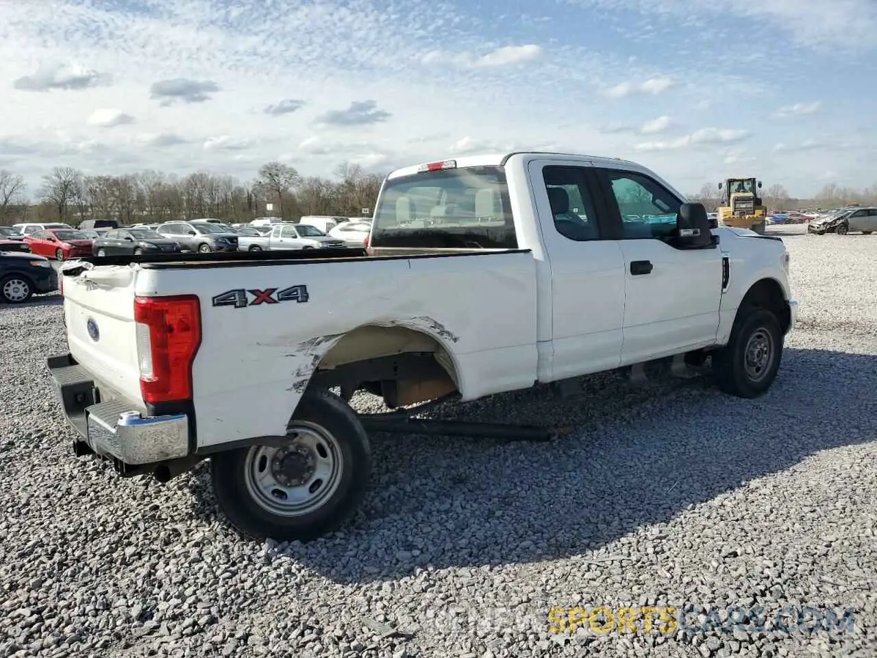 3 Photograph of a damaged car 1FT7X2B61KEG32082 FORD F250 2019