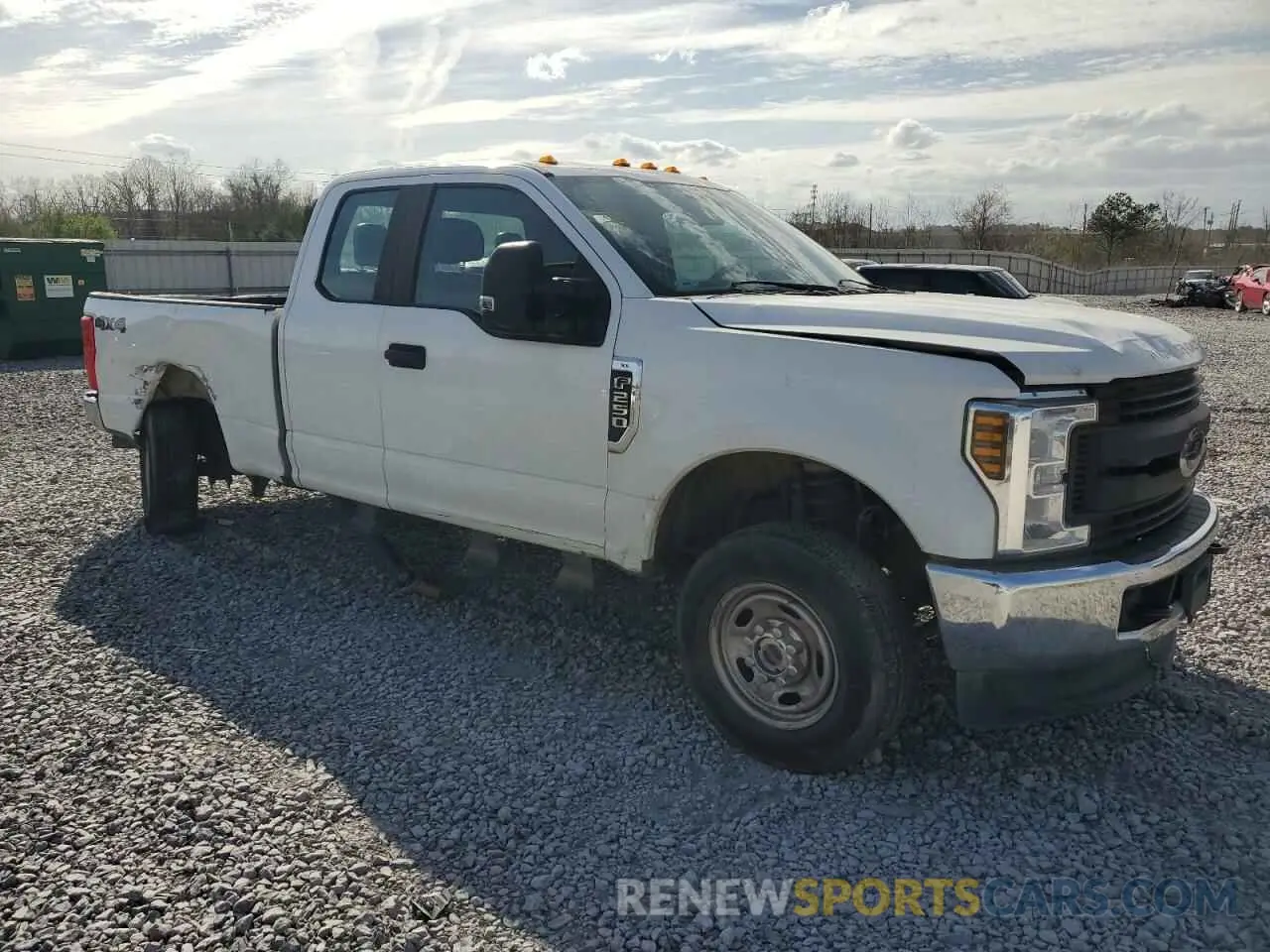 4 Photograph of a damaged car 1FT7X2B61KEG32082 FORD F250 2019