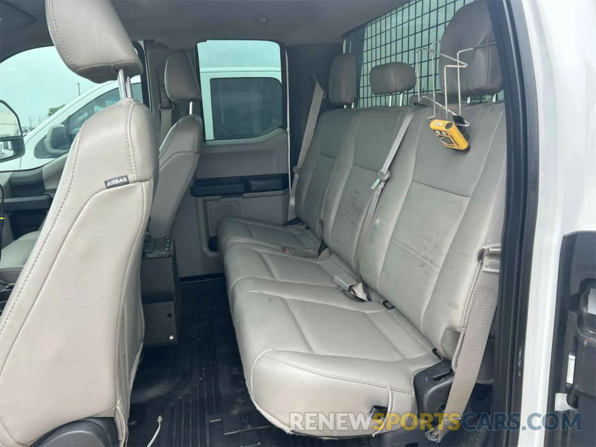 16 Photograph of a damaged car 1FT7X2B64KEE59707 FORD F250 2019