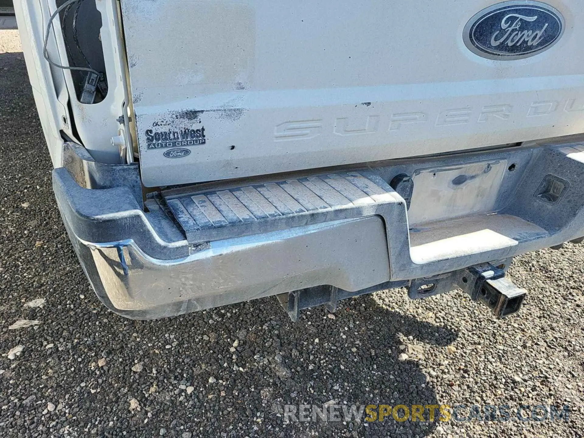 16 Photograph of a damaged car 1FT7X2B64KEG54884 FORD F250 2019