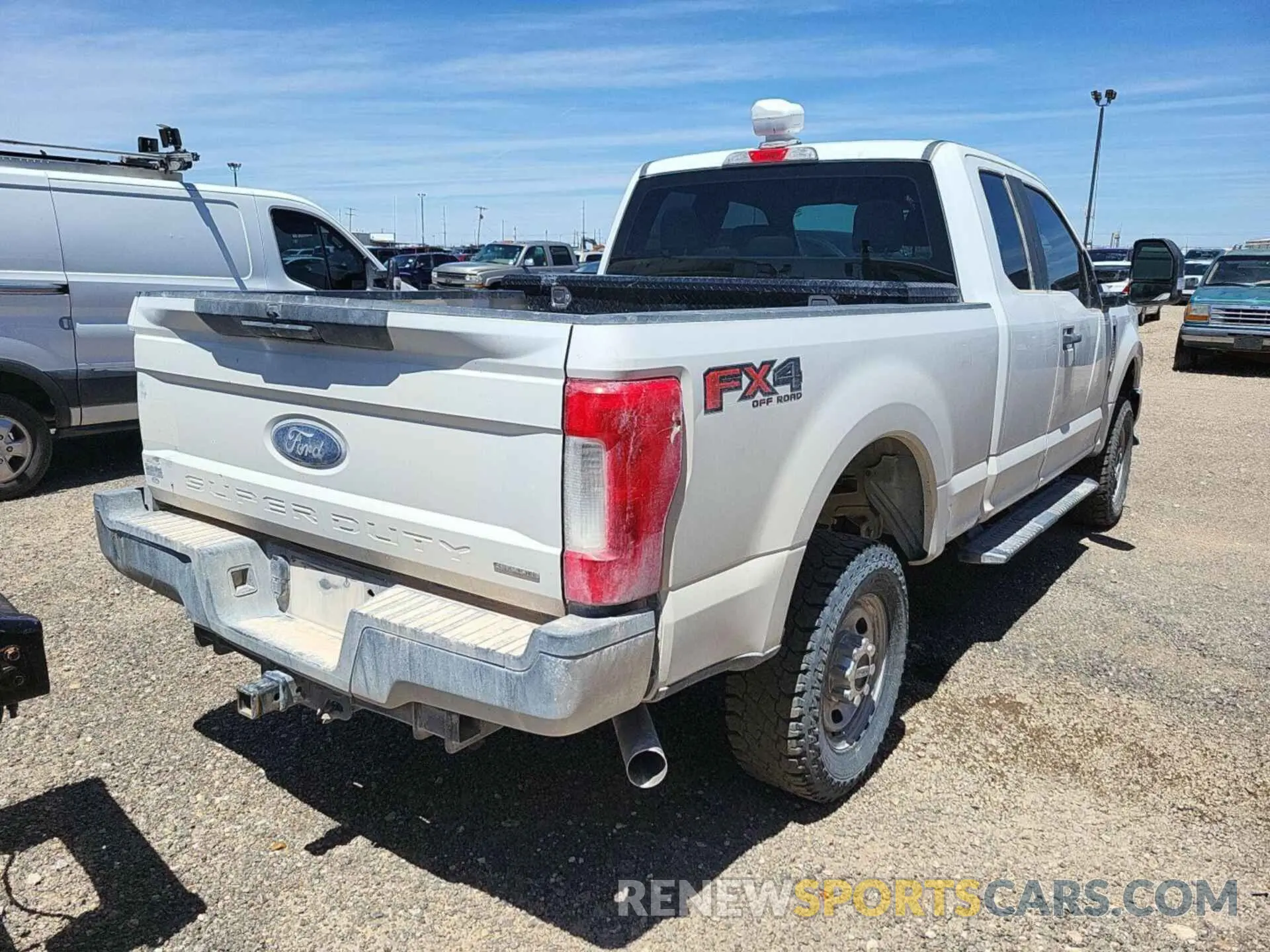 3 Photograph of a damaged car 1FT7X2B64KEG54884 FORD F250 2019