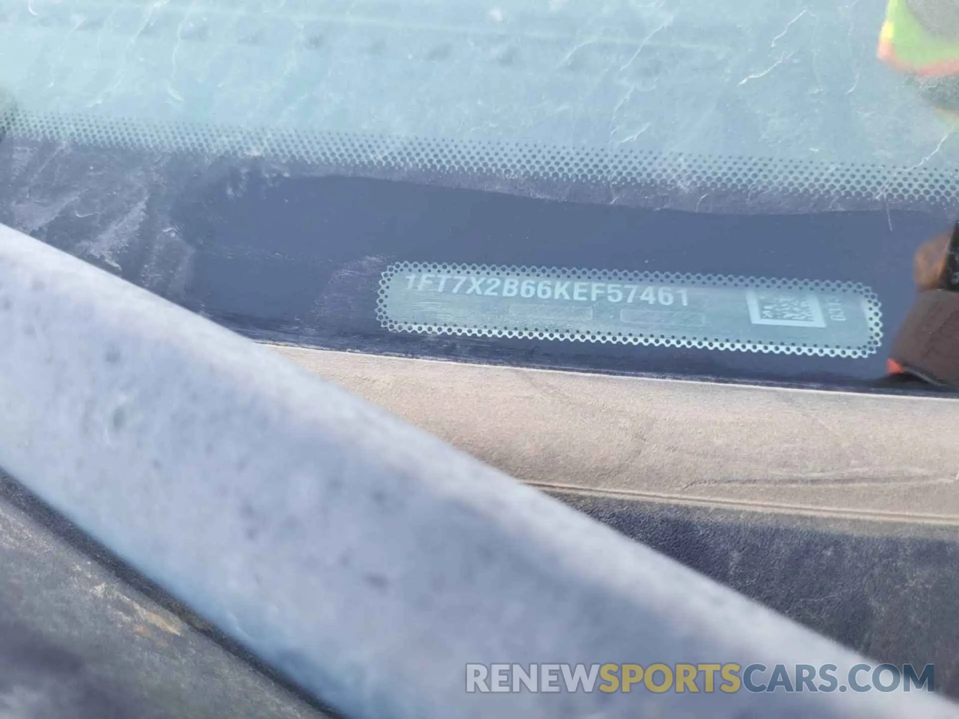 24 Photograph of a damaged car 1FT7X2B66KEF57461 FORD F250 2019