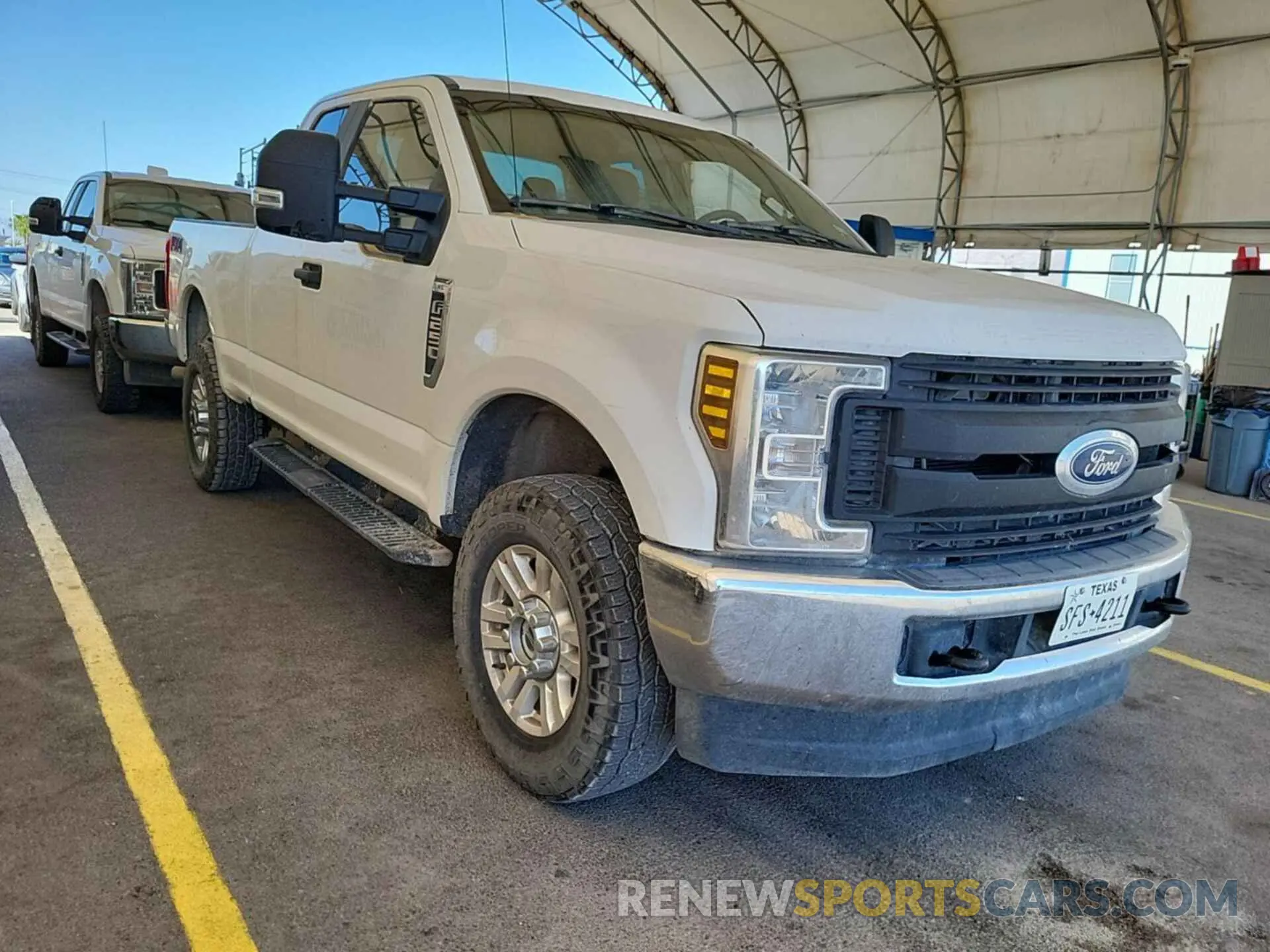 3 Photograph of a damaged car 1FT7X2B66KEF57461 FORD F250 2019