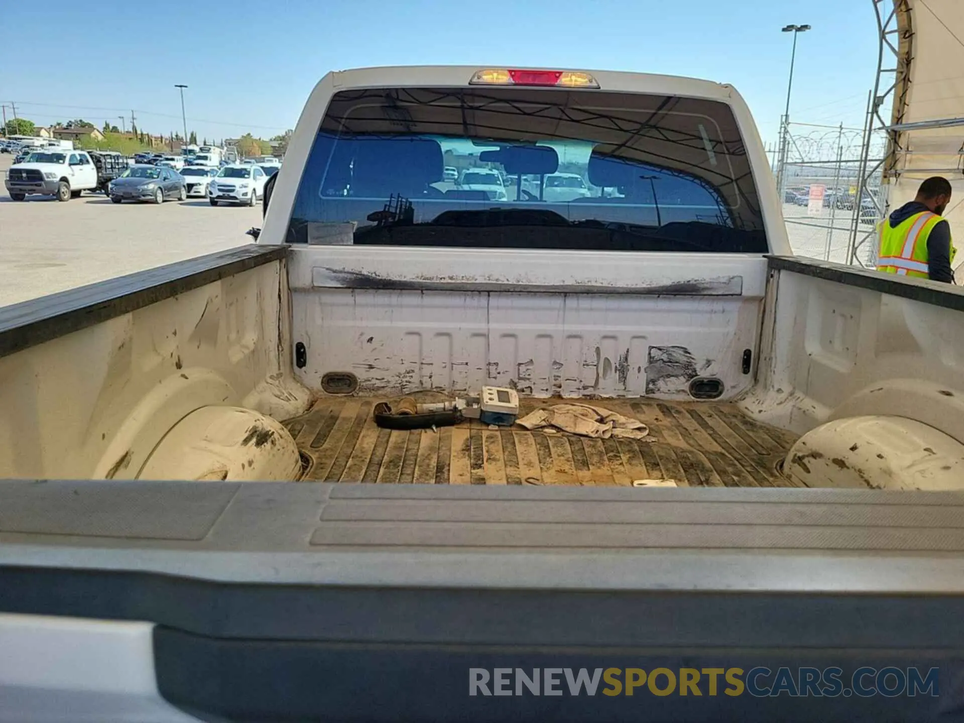 4 Photograph of a damaged car 1FT7X2B66KEF57461 FORD F250 2019