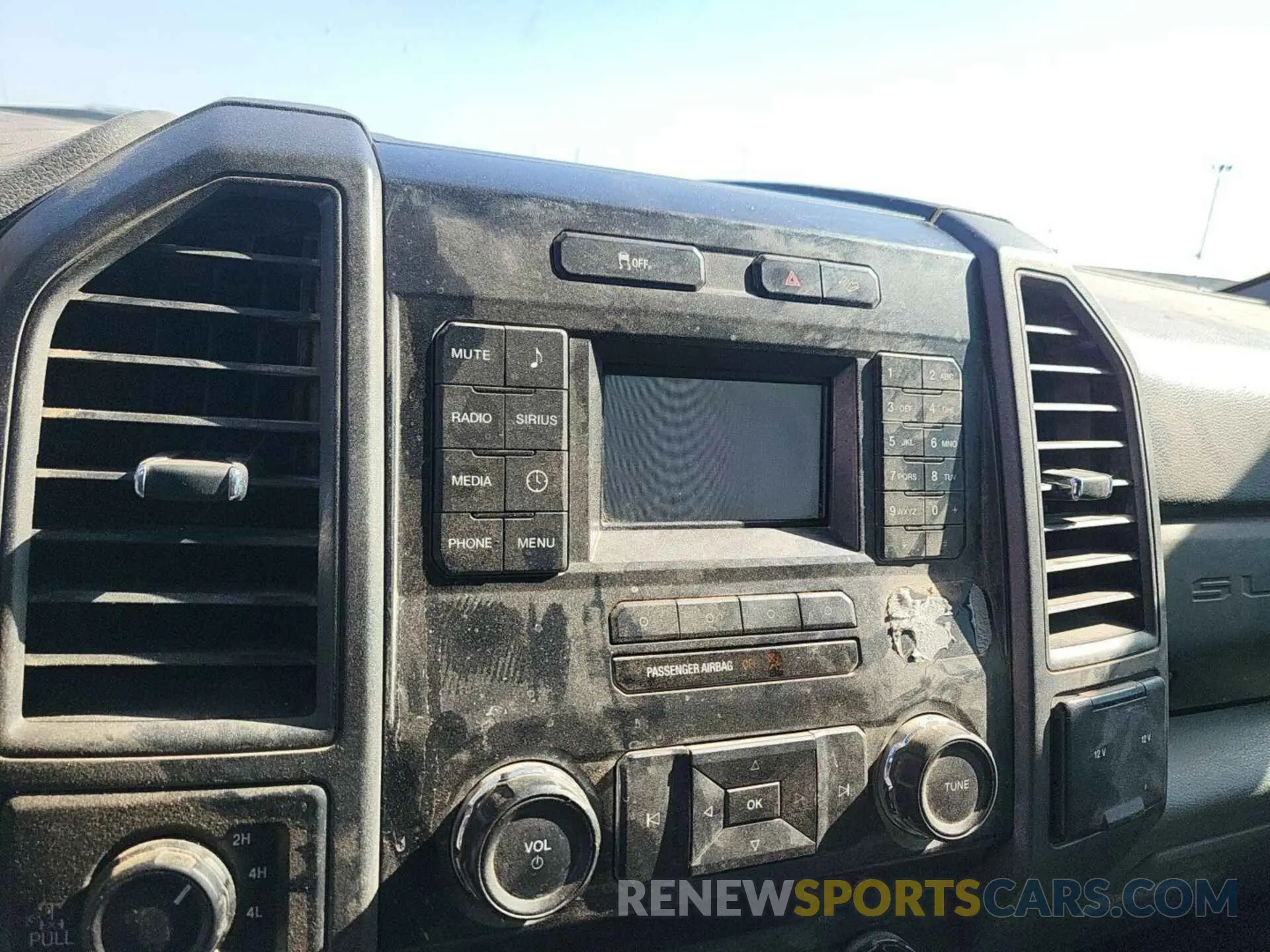 3 Фотография поврежденного автомобиля 1FT7X2B66KEG72609 FORD F250 2019