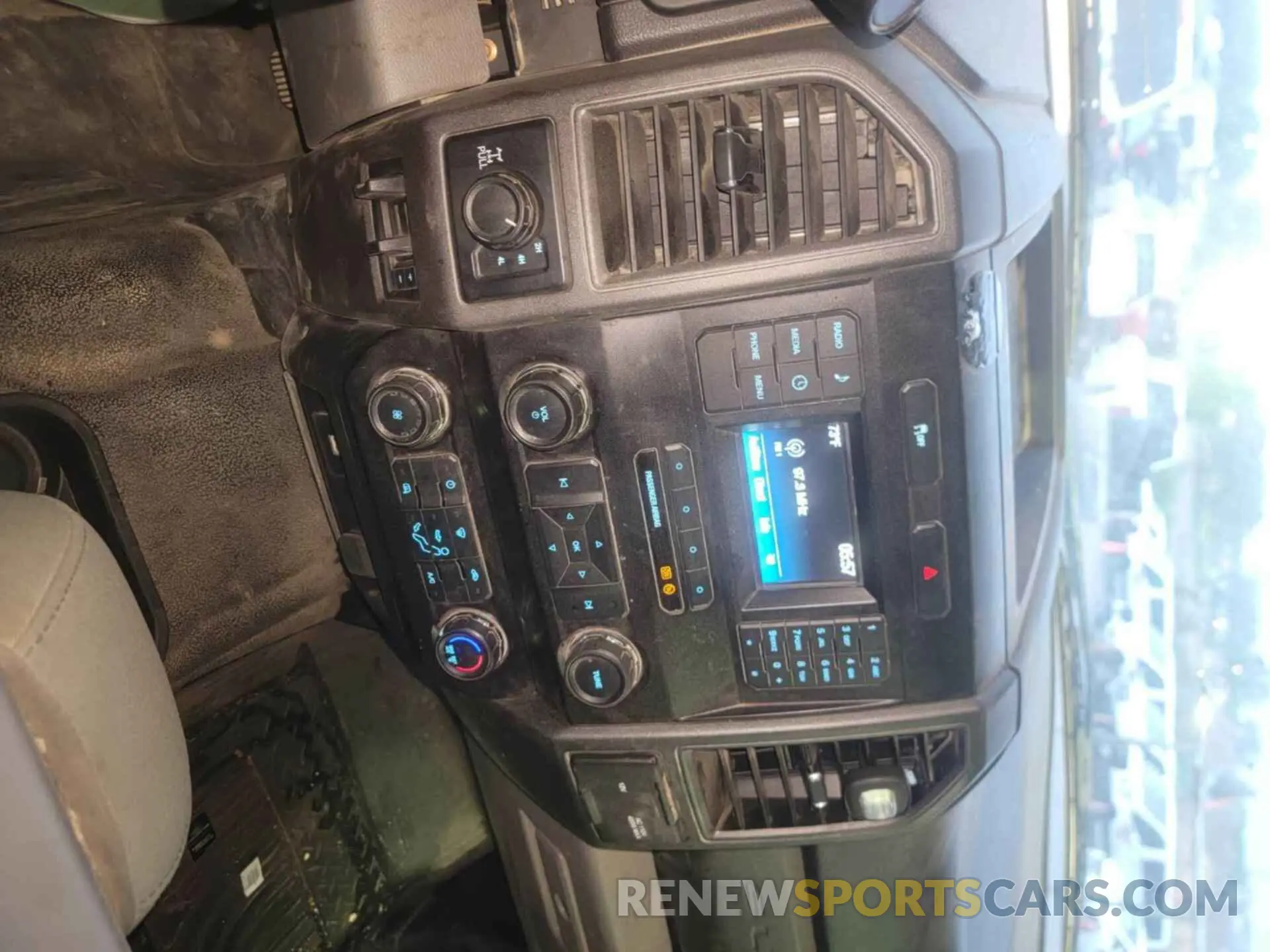 21 Photograph of a damaged car 1FT7X2B68KED72179 FORD F250 2019