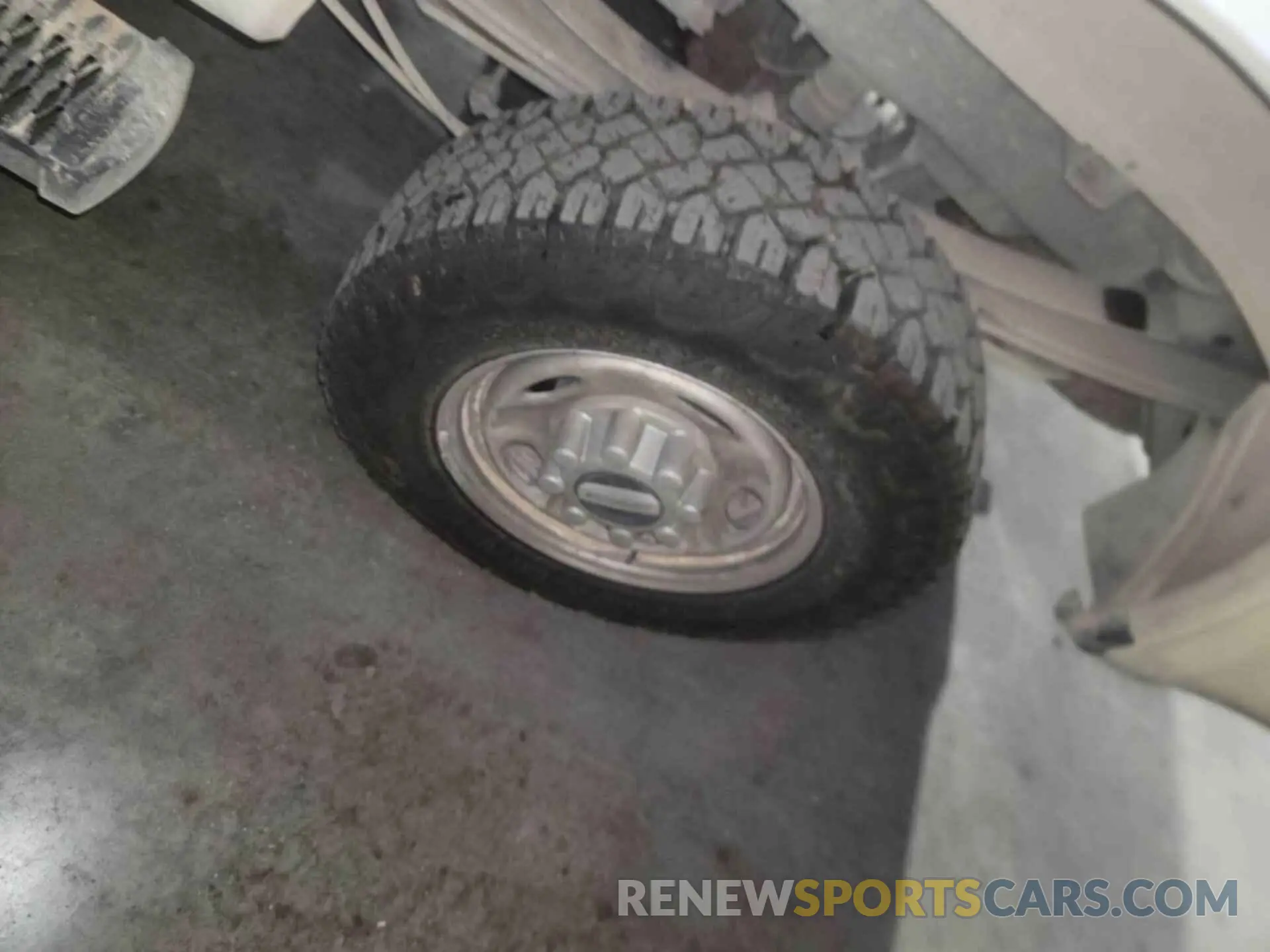 4 Photograph of a damaged car 1FT7X2B68KED72179 FORD F250 2019