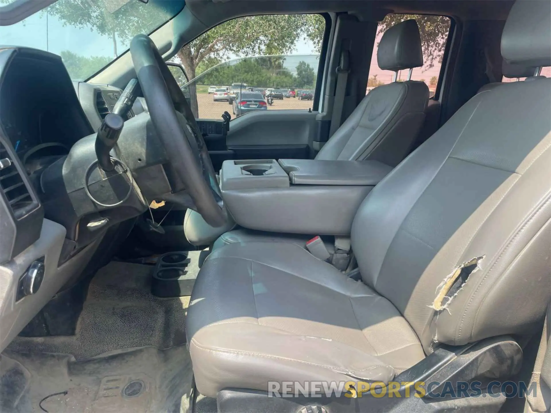 13 Photograph of a damaged car 1FT7X2B68KEF83088 FORD F250 2019