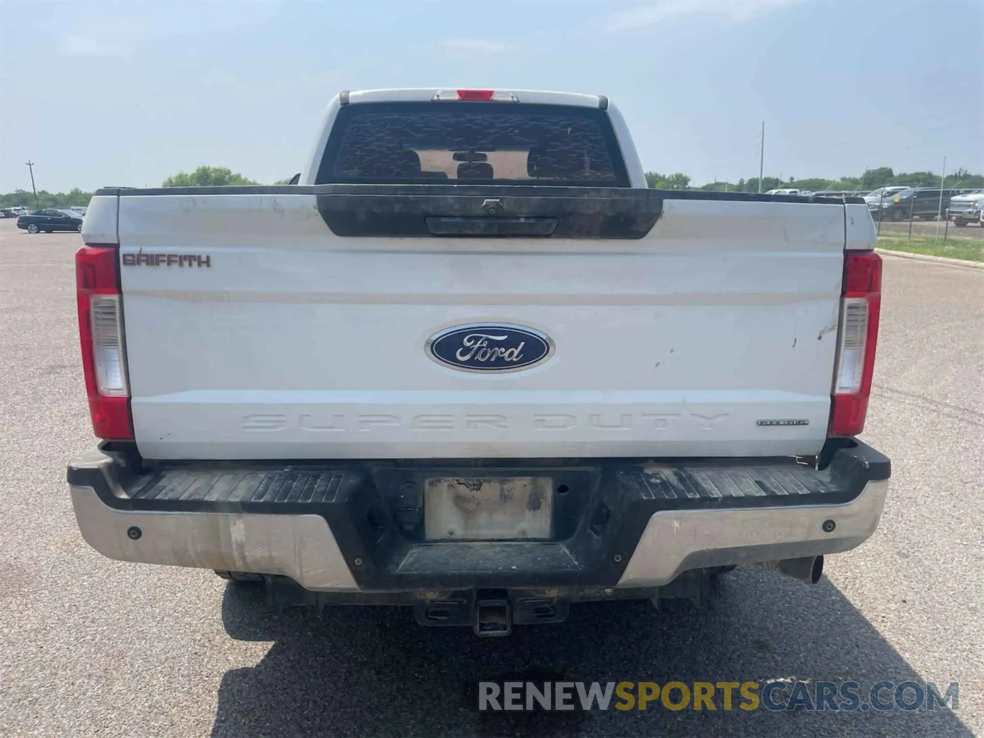 16 Photograph of a damaged car 1FT7X2B68KEF83088 FORD F250 2019