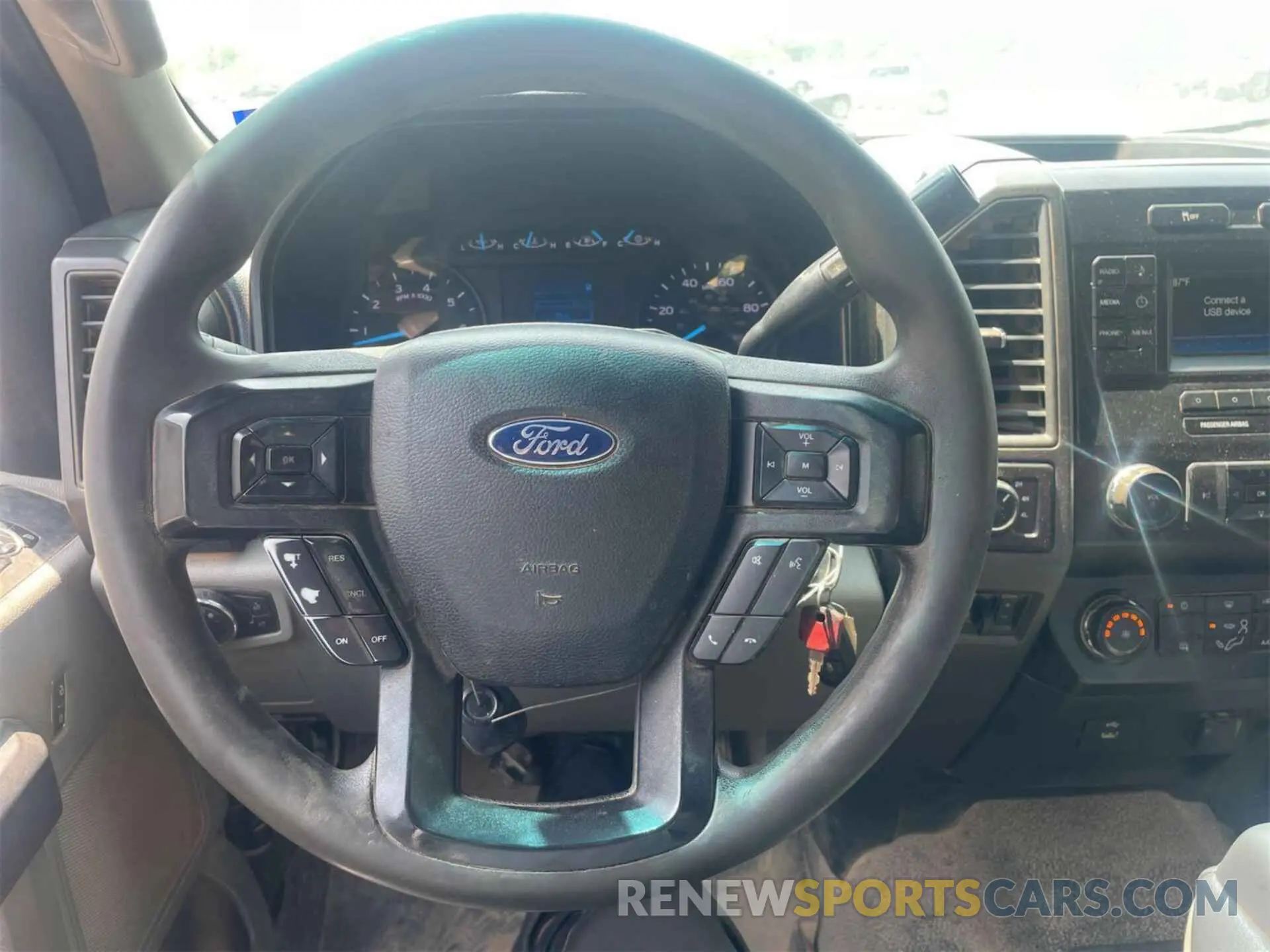 26 Photograph of a damaged car 1FT7X2B68KEF83088 FORD F250 2019