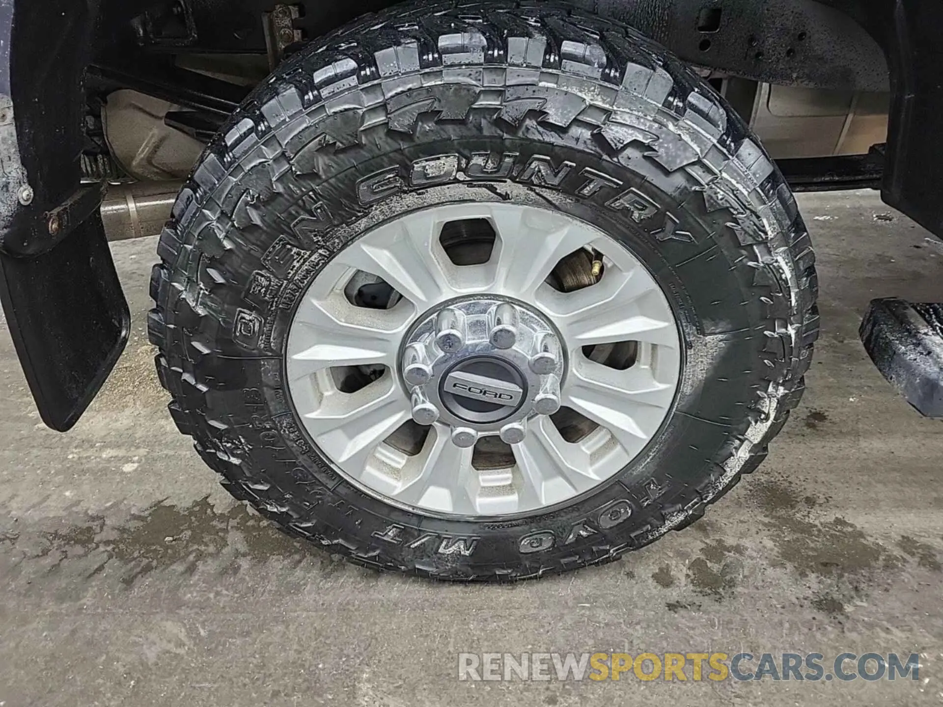 4 Фотография поврежденного автомобиля 1FT7W2B63LED61353 FORD F250 2020