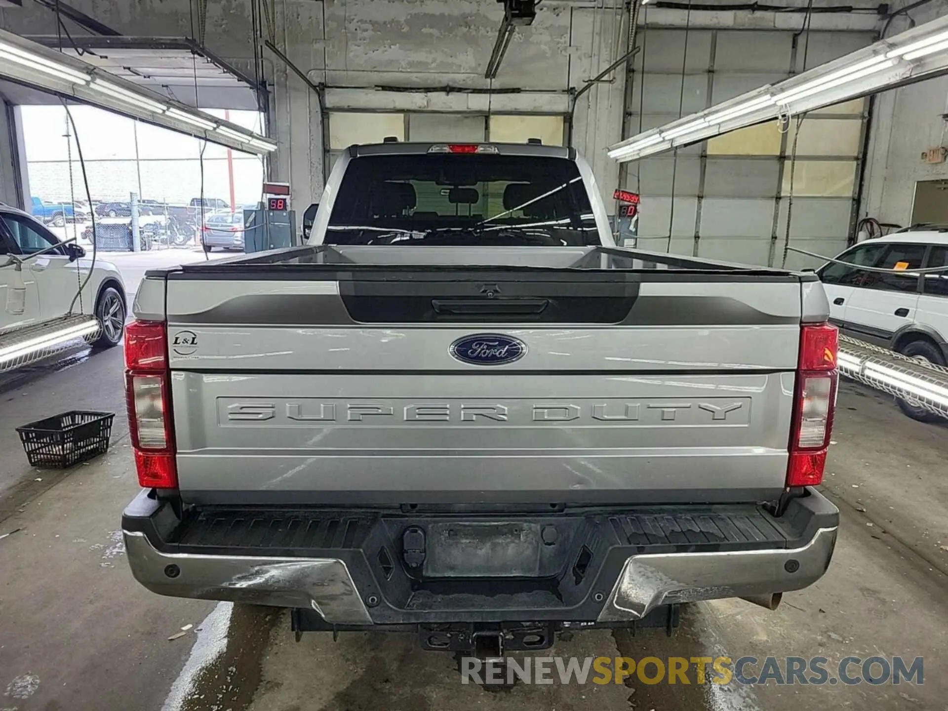 10 Photograph of a damaged car 1FT7W2B68LED71019 FORD F250 2020