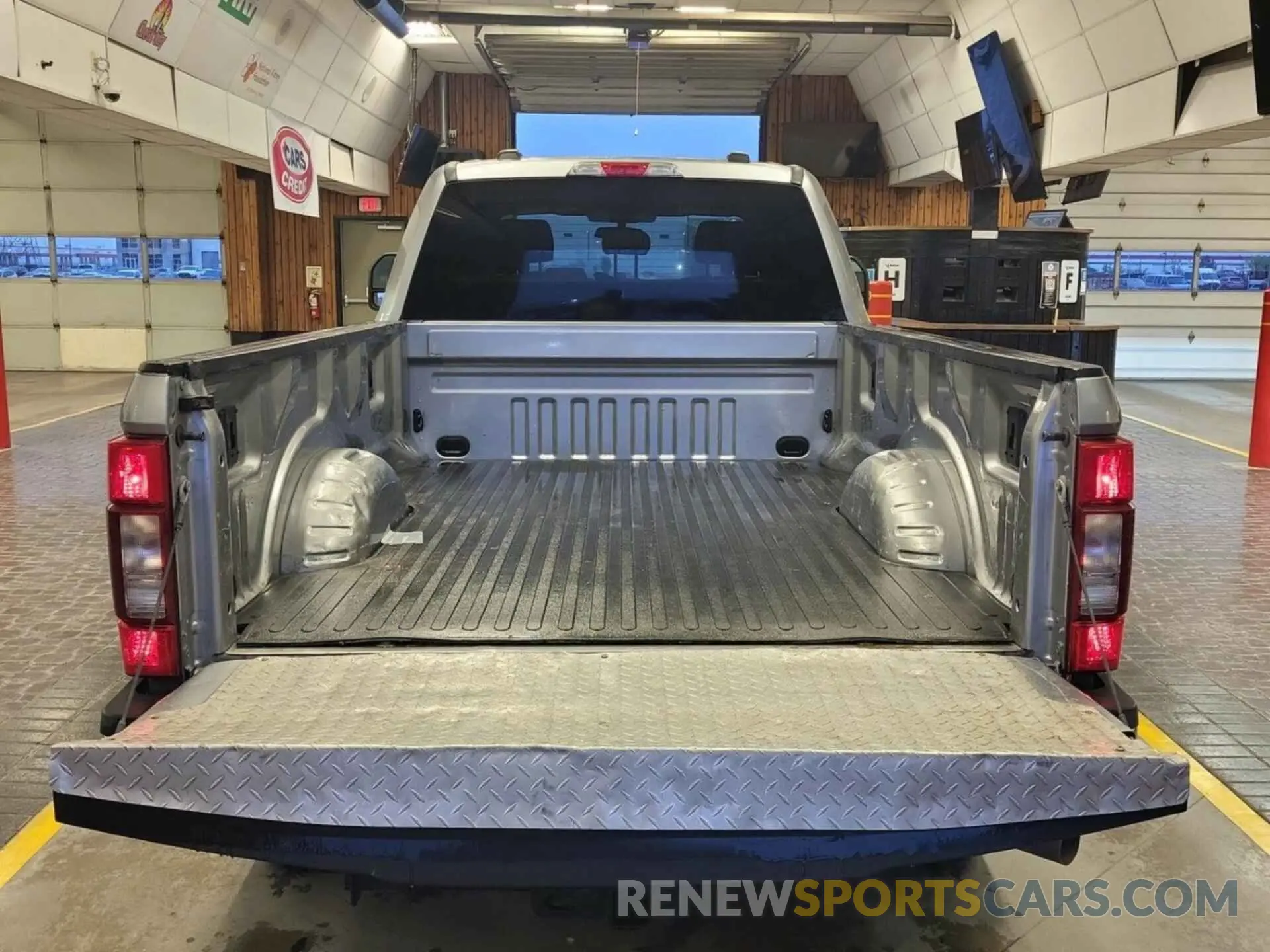 26 Photograph of a damaged car 1FT7W2B68LED71019 FORD F250 2020