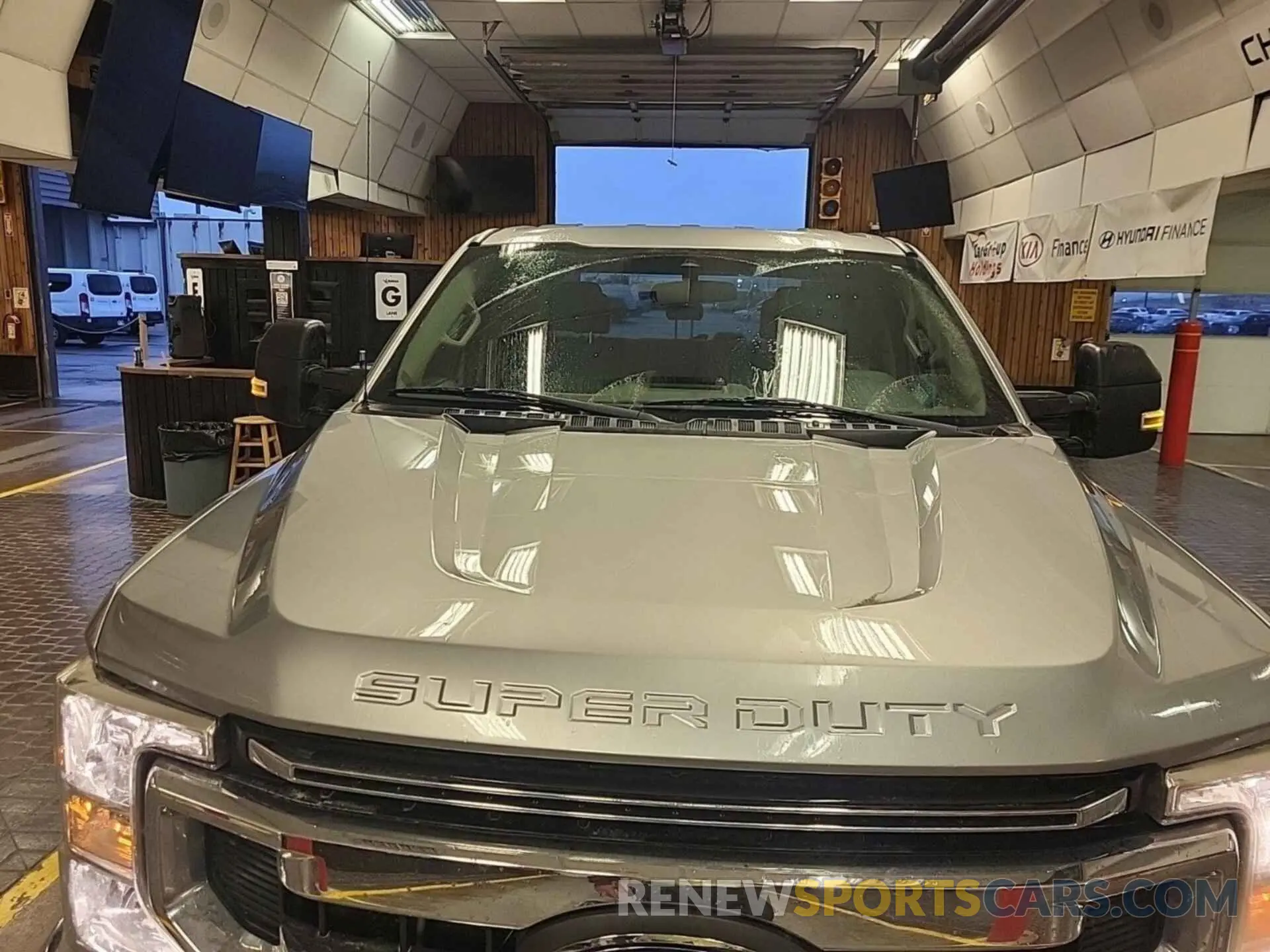 29 Photograph of a damaged car 1FT7W2B68LED71019 FORD F250 2020