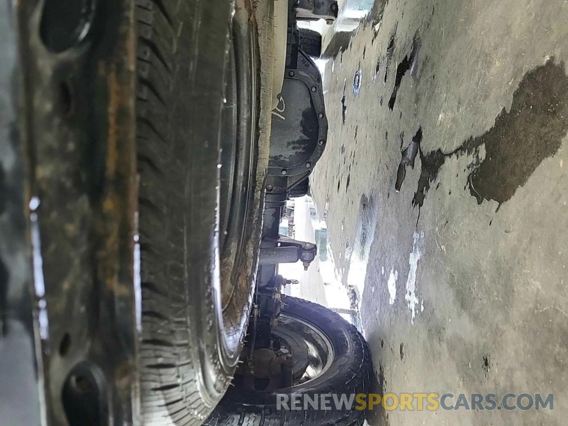 33 Photograph of a damaged car 1FT7W2B68LED71019 FORD F250 2020