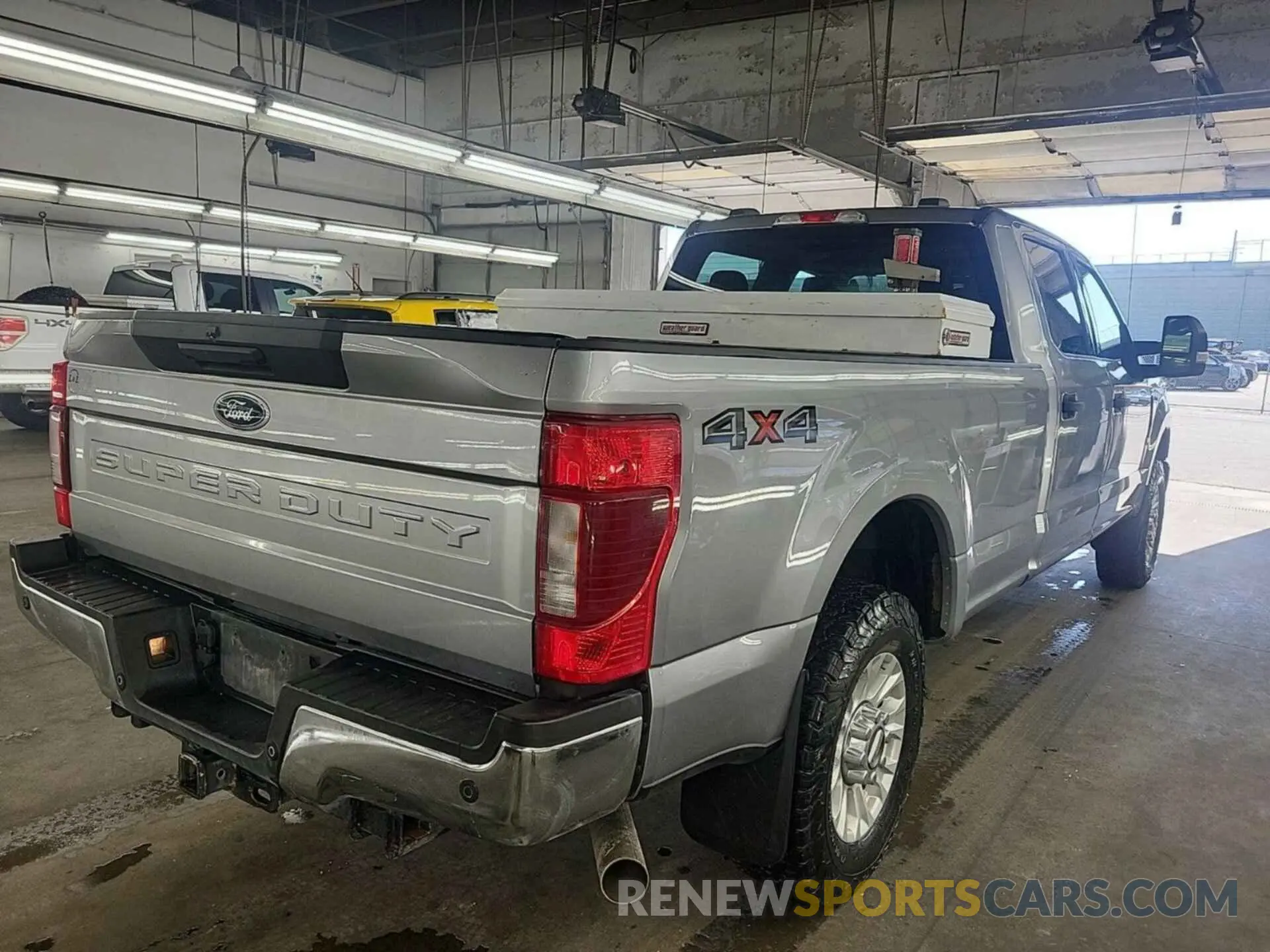 27 Photograph of a damaged car 1FT7W2B6XLED61351 FORD F250 2020