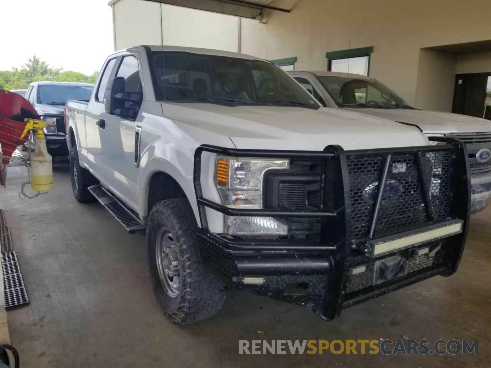 3 Фотография поврежденного автомобиля 1FT7X2B69LEC61495 FORD F250 2020