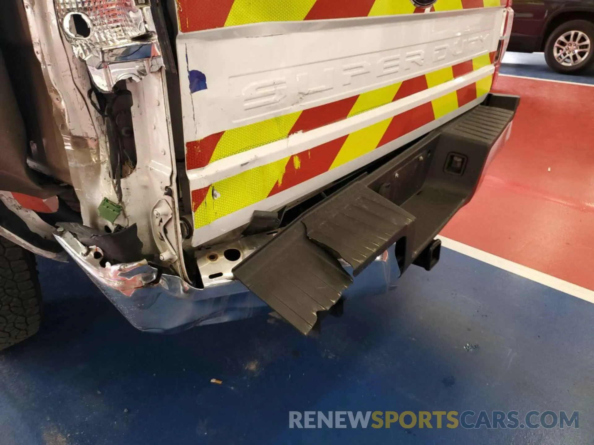 18 Photograph of a damaged car 1FT7X2BT6LEE50448 FORD F250 2020