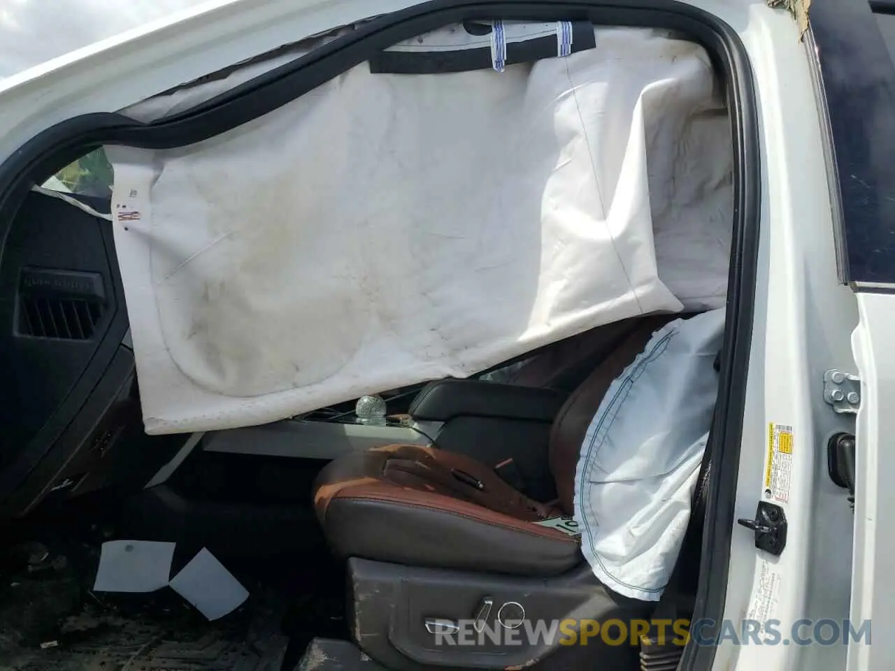 7 Photograph of a damaged car 1FT8W2BT0LED82218 FORD F250 2020
