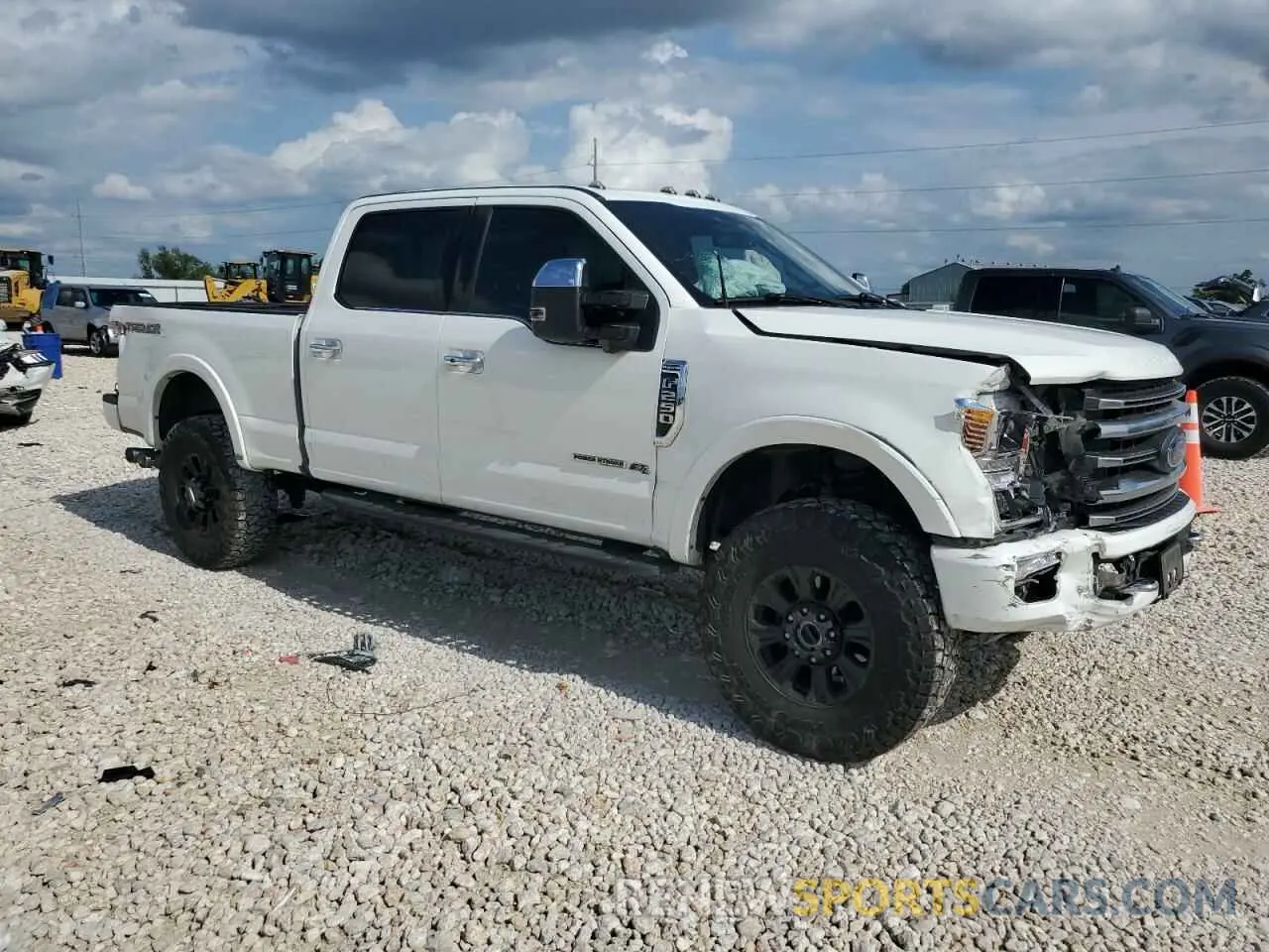 4 Photograph of a damaged car 1FT8W2BT1LEC87618 FORD F250 2020