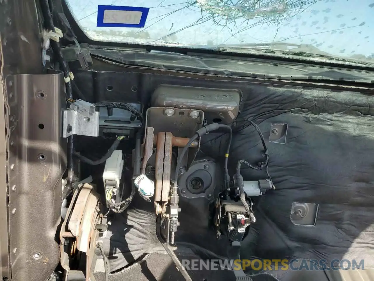9 Photograph of a damaged car 1FT8W2BT3LED61816 FORD F250 2020