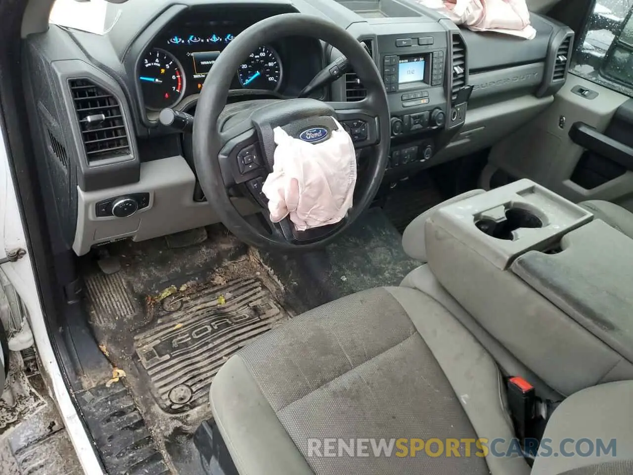 8 Photograph of a damaged car 1FTBF2B61LEC99851 FORD F250 2020