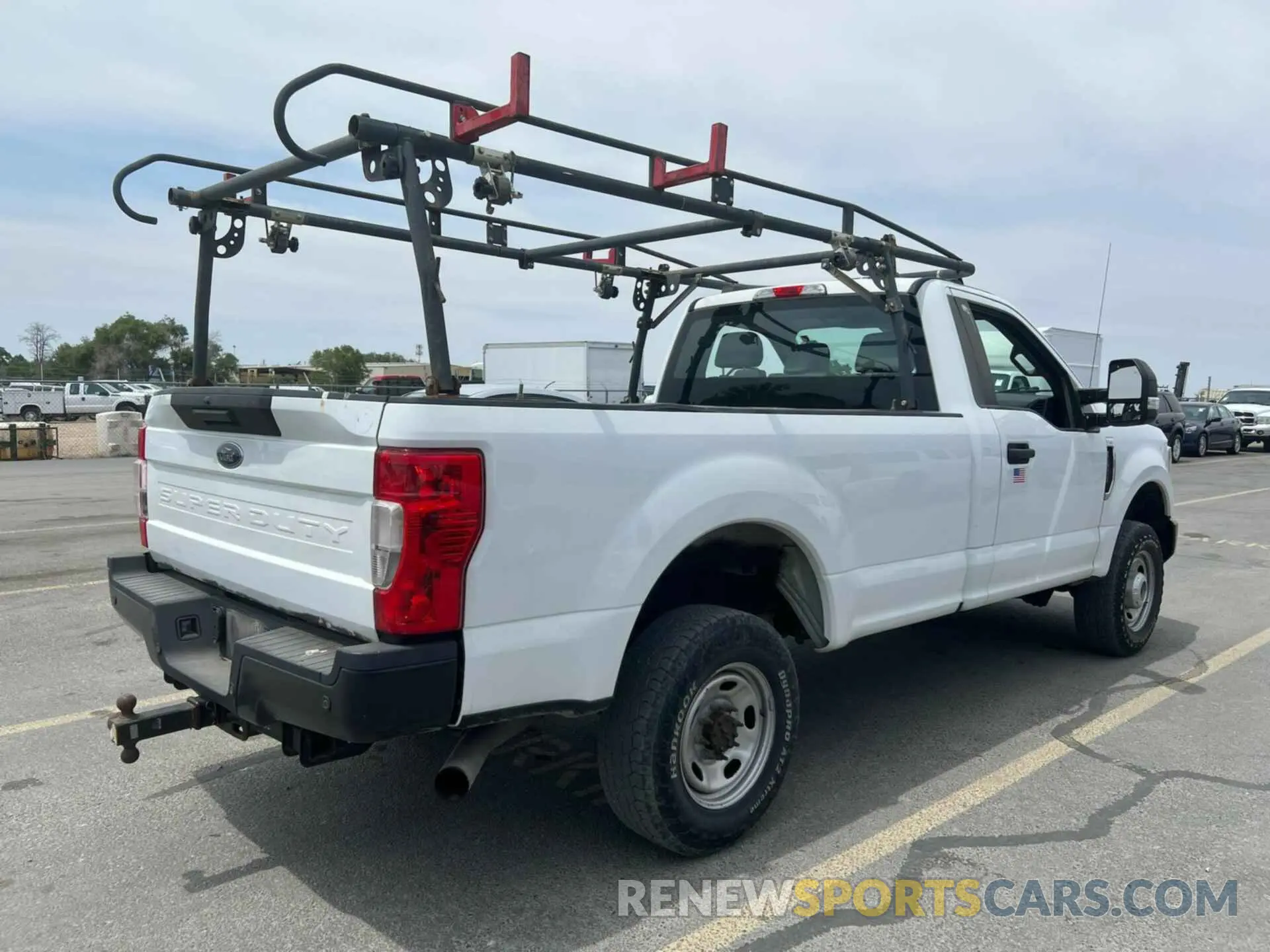 18 Photograph of a damaged car 1FTBF2B66LED41639 FORD F250 2020