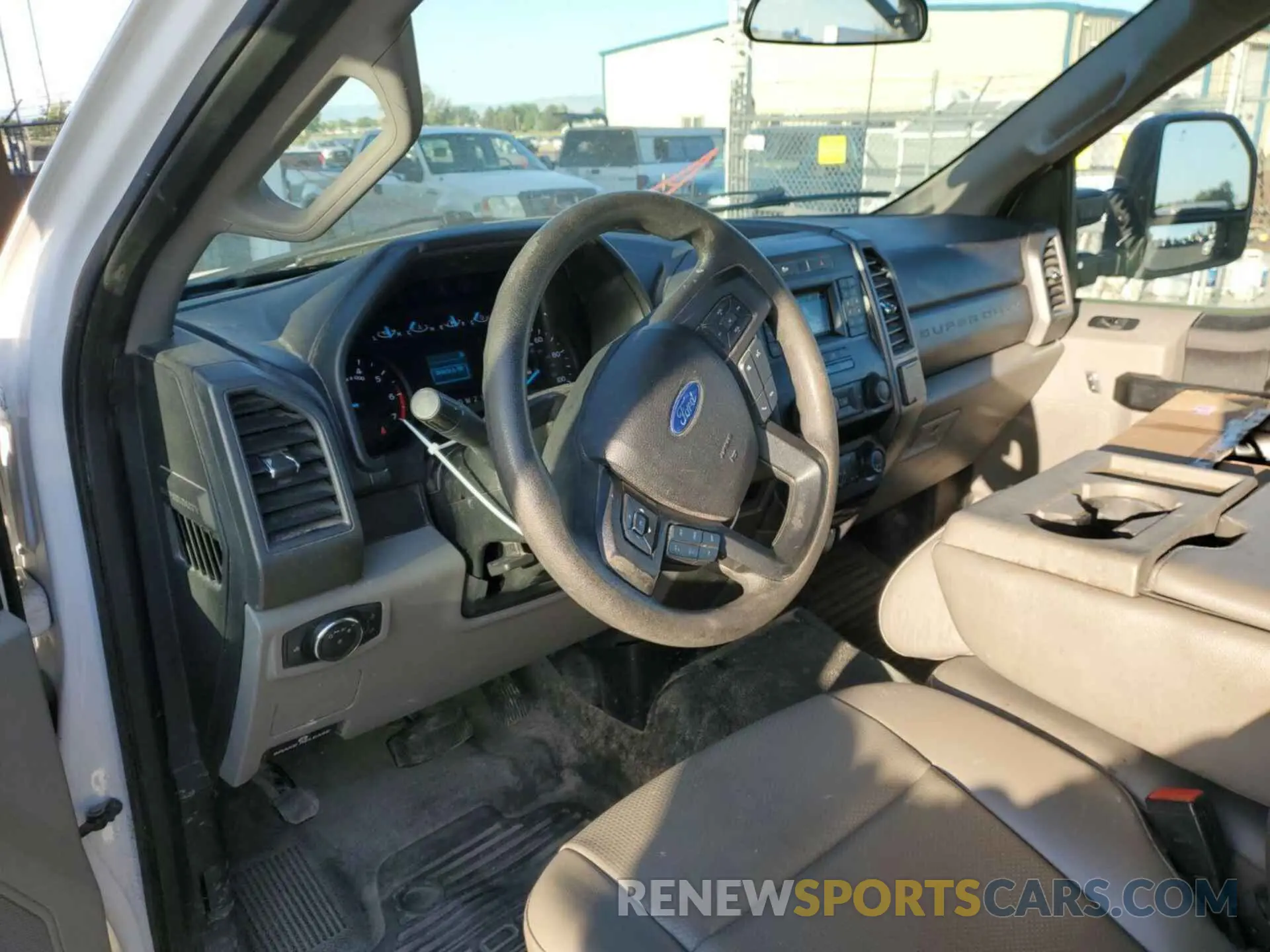 21 Photograph of a damaged car 1FTBF2B66LED41639 FORD F250 2020