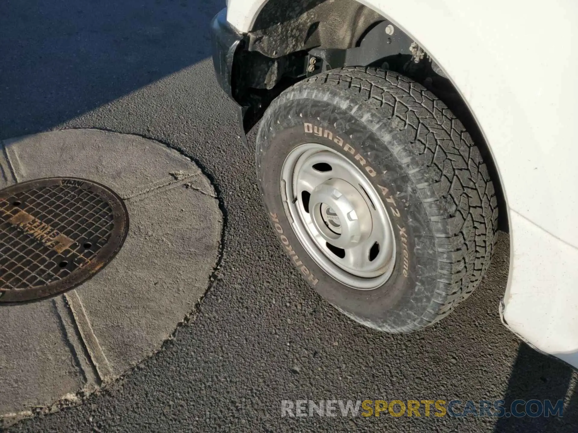 29 Photograph of a damaged car 1FTBF2B66LED41639 FORD F250 2020