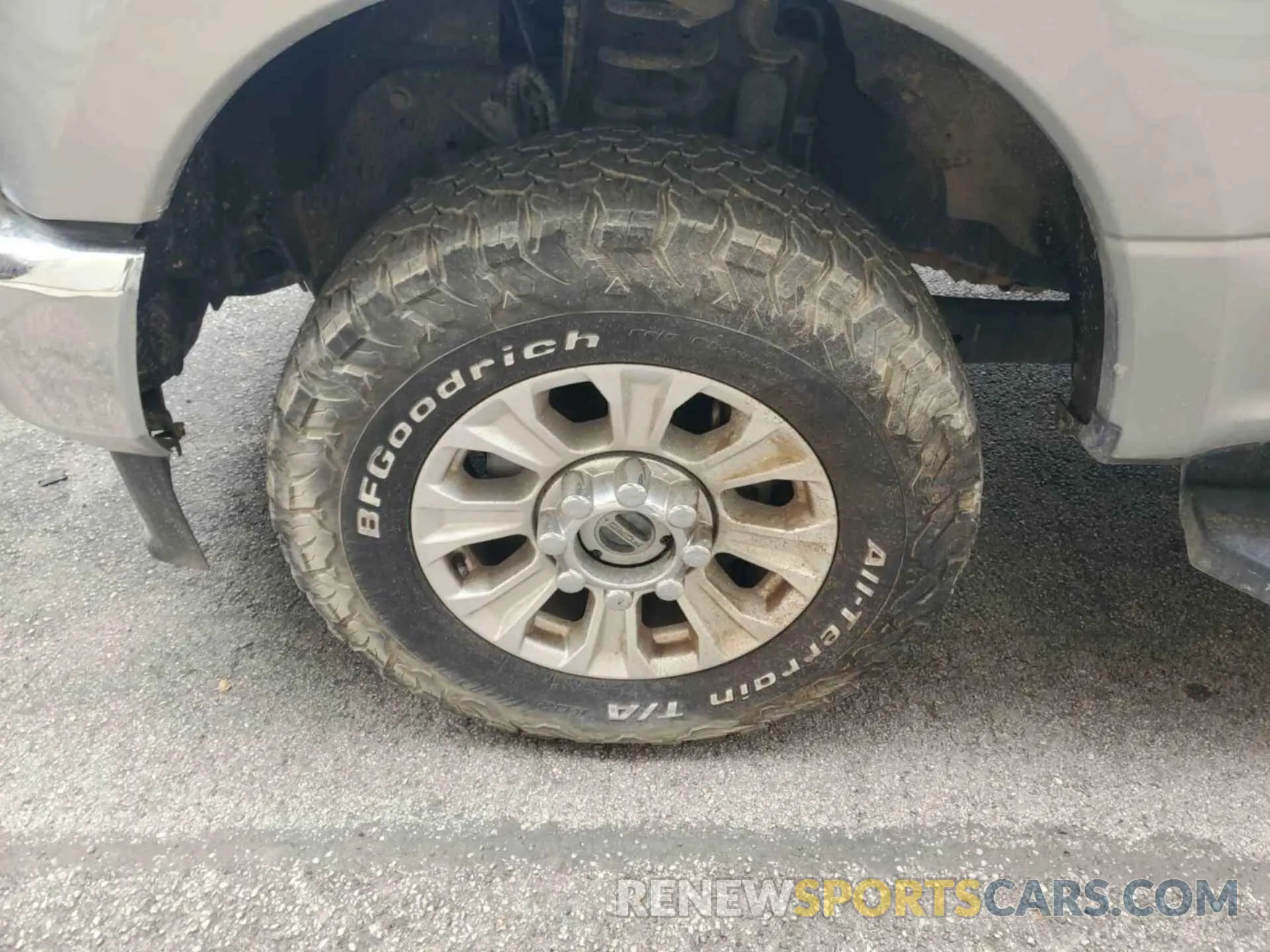 24 Photograph of a damaged car 1FT7W2B61MEE13614 FORD F250 2021