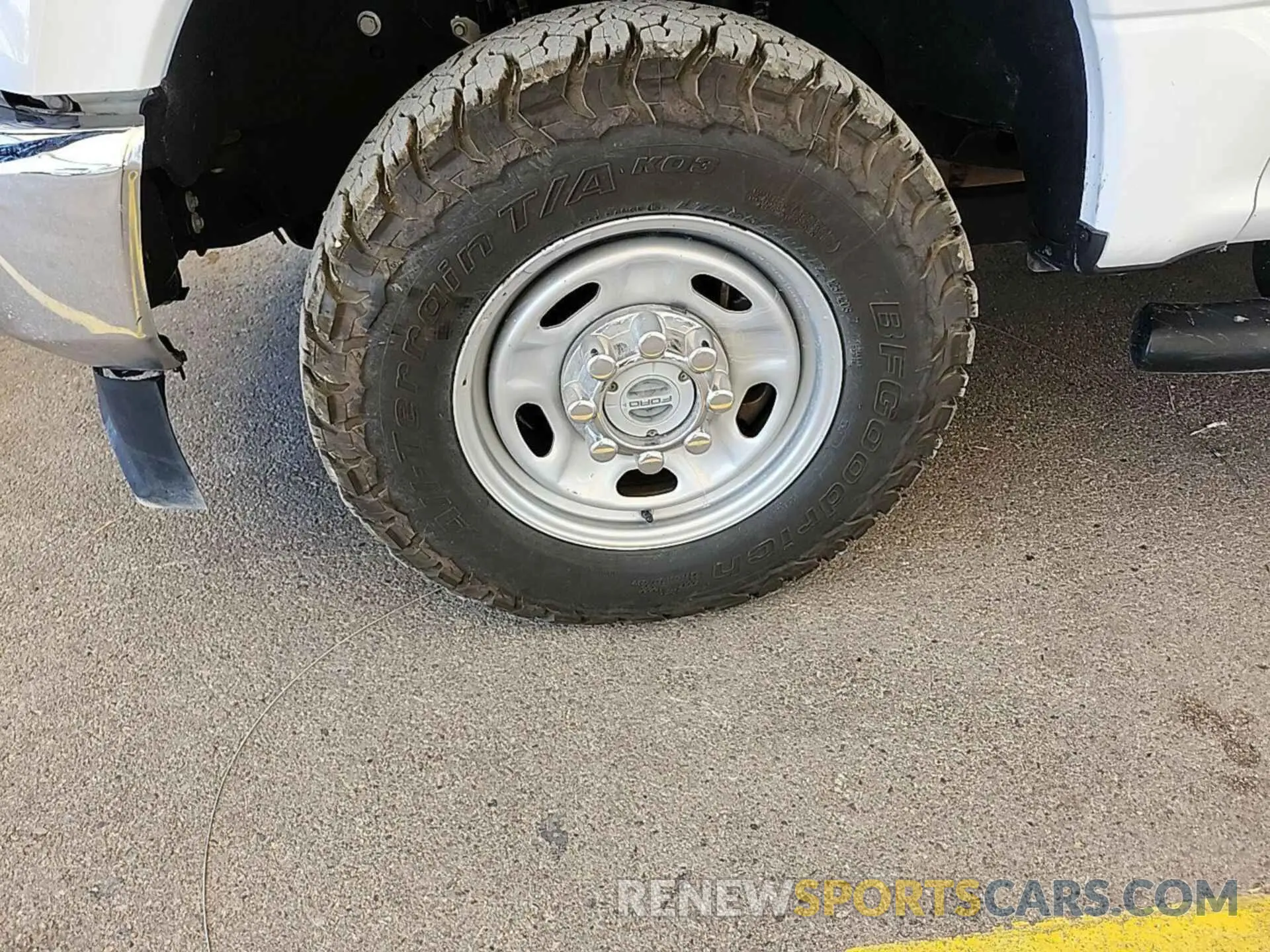 28 Photograph of a damaged car 1FT7W2B65MED48458 FORD F250 2021
