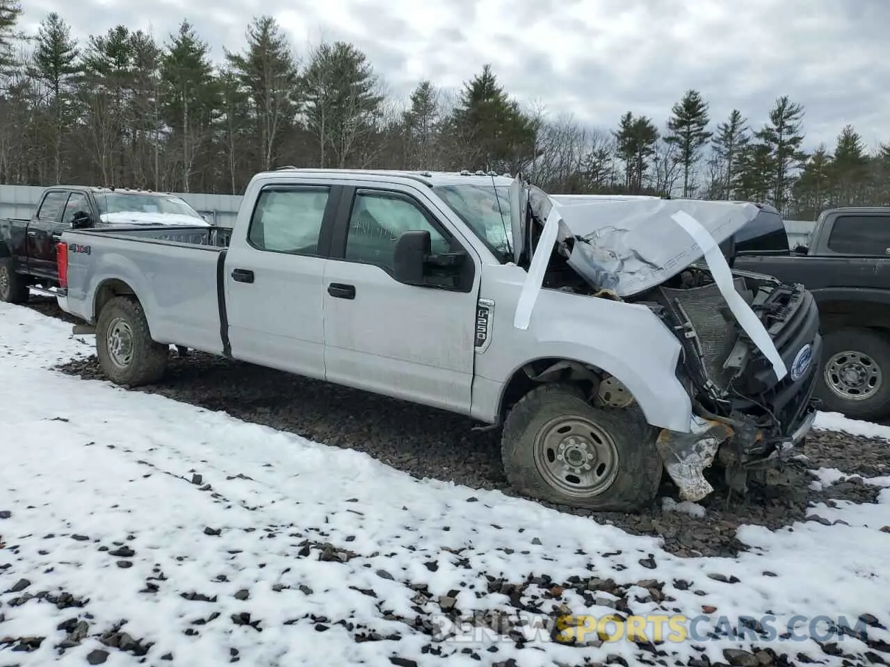 4 Photograph of a damaged car 1FT7W2BN0NED67945 FORD F250 2022