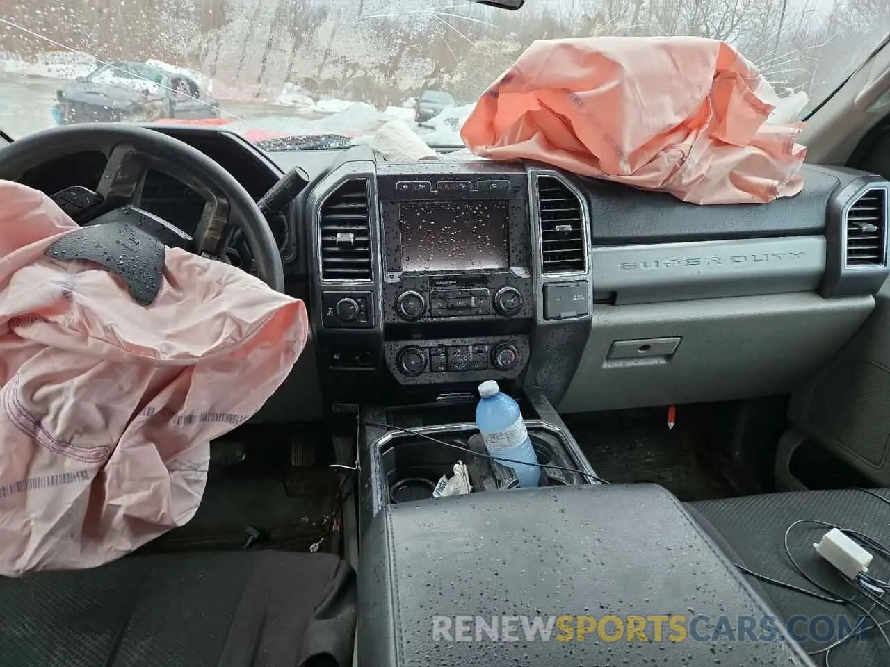 8 Photograph of a damaged car 1FT7W2BT4NEE10231 FORD F250 2022