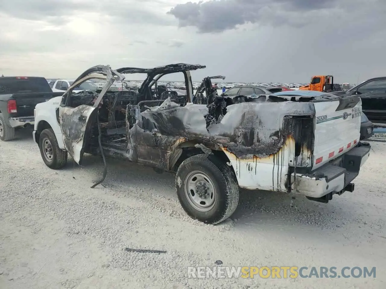 2 Photograph of a damaged car 1FT7X2A61NEF36541 FORD F250 2022