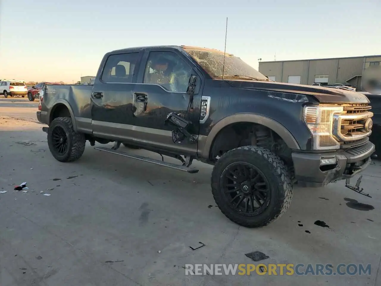 4 Photograph of a damaged car 1FT8W2BT4NEC60416 FORD F250 2022