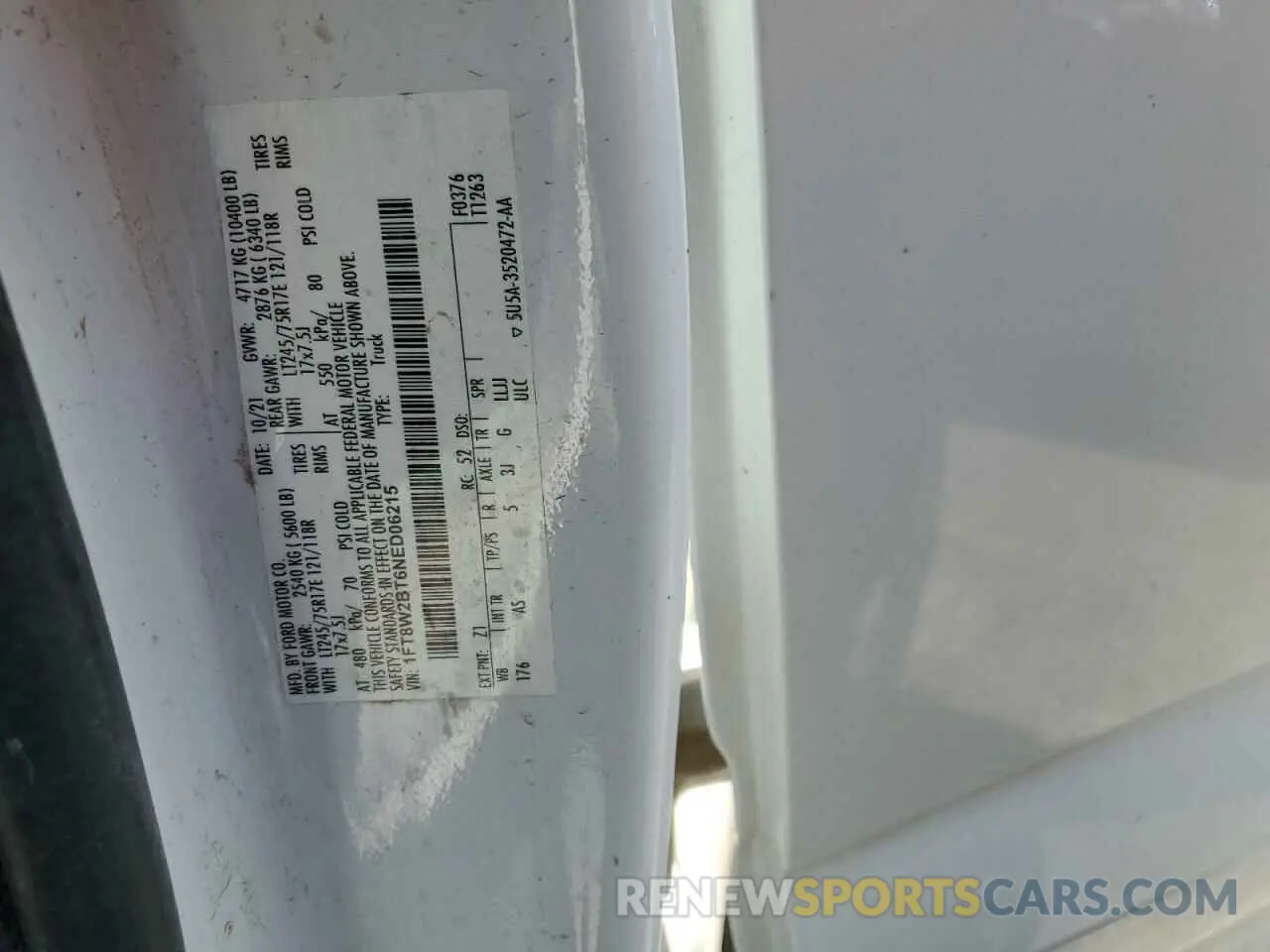 13 Photograph of a damaged car 1FT8W2BT6NED06215 FORD F250 2022