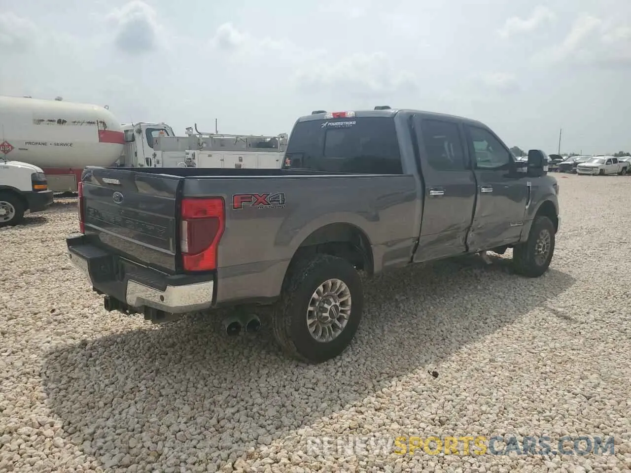 3 Photograph of a damaged car 1FT8W2BTXNEE16815 FORD F250 2022
