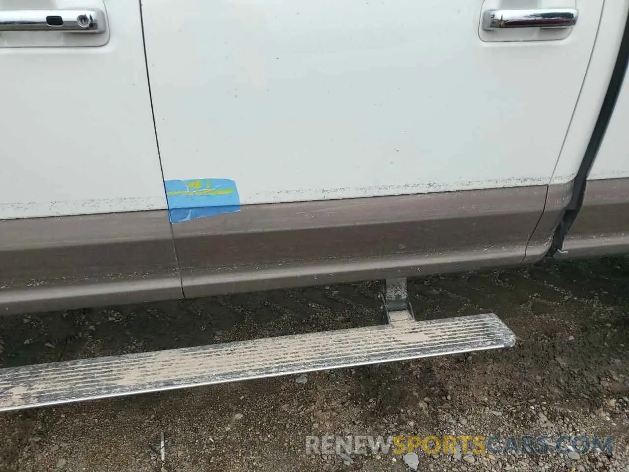 12 Photograph of a damaged car 1FT8W2BTXNEF56492 FORD F250 2022