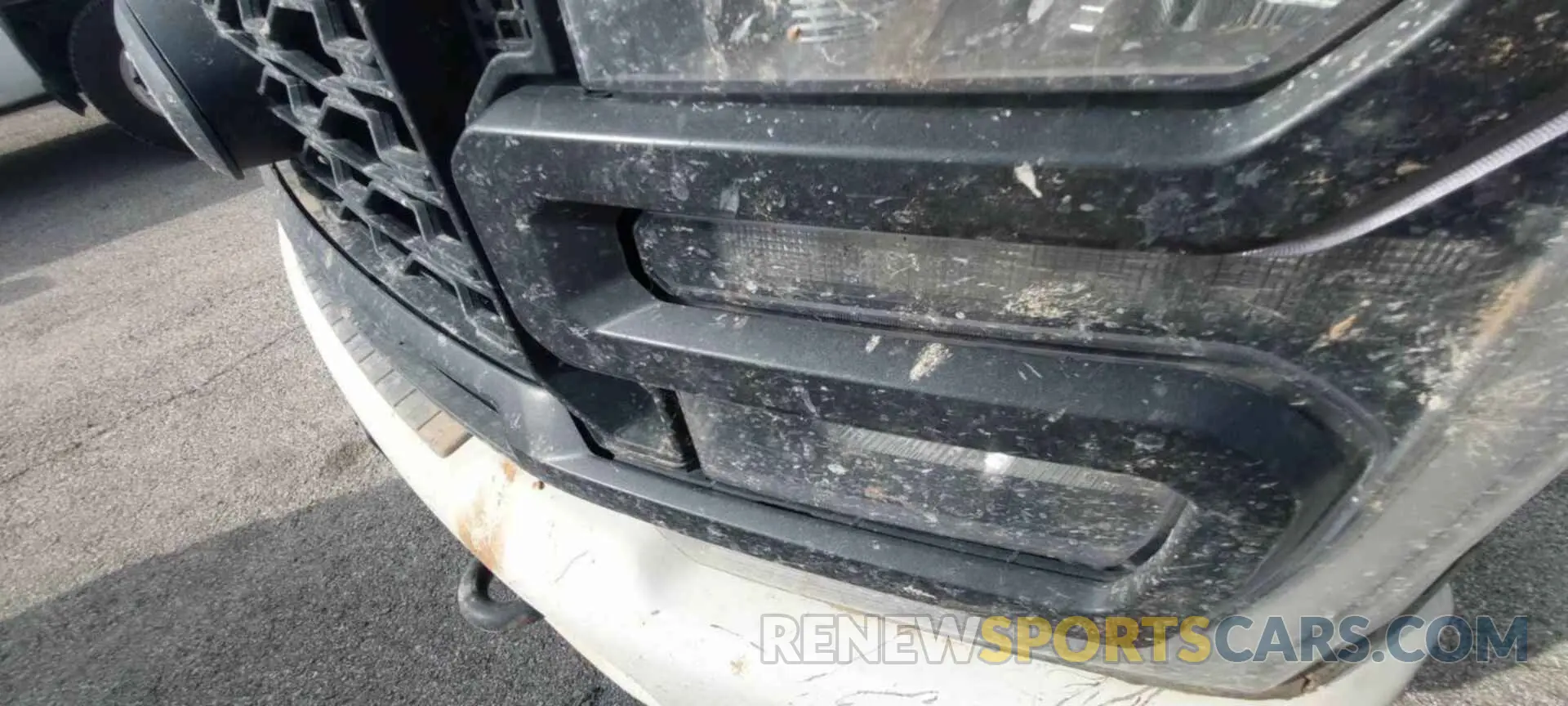 19 Photograph of a damaged car 1FT8W2BN5PEC99309 FORD F250 2023
