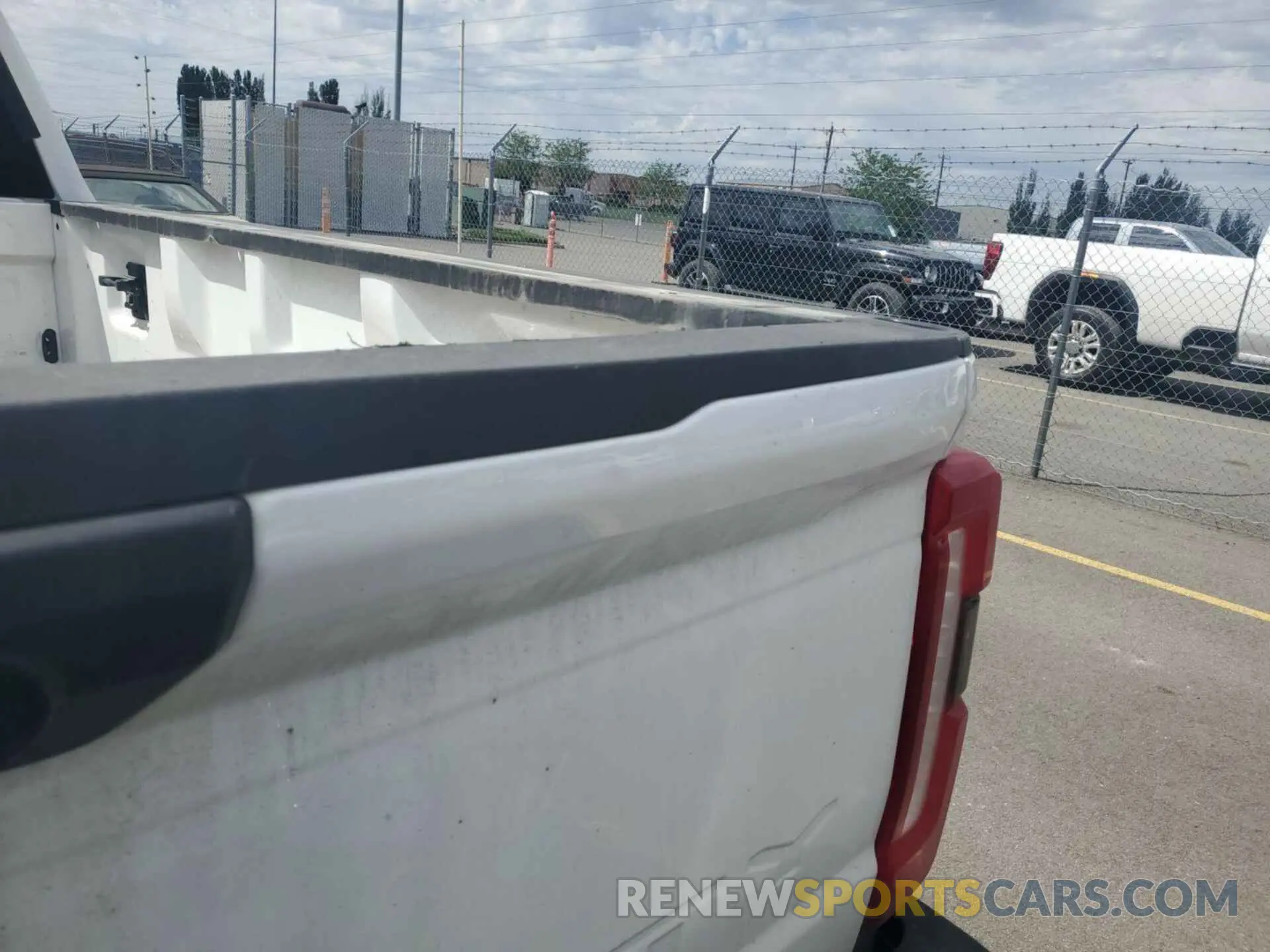 3 Фотография поврежденного автомобиля 1FT8W2BT0PEC15086 FORD F250 2023