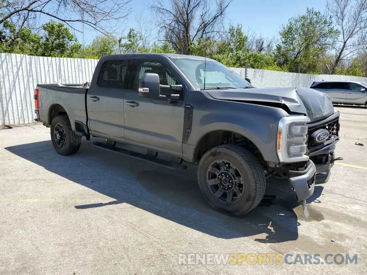 4 Photograph of a damaged car 1FT8W2BT1PEE18665 FORD F250 2023