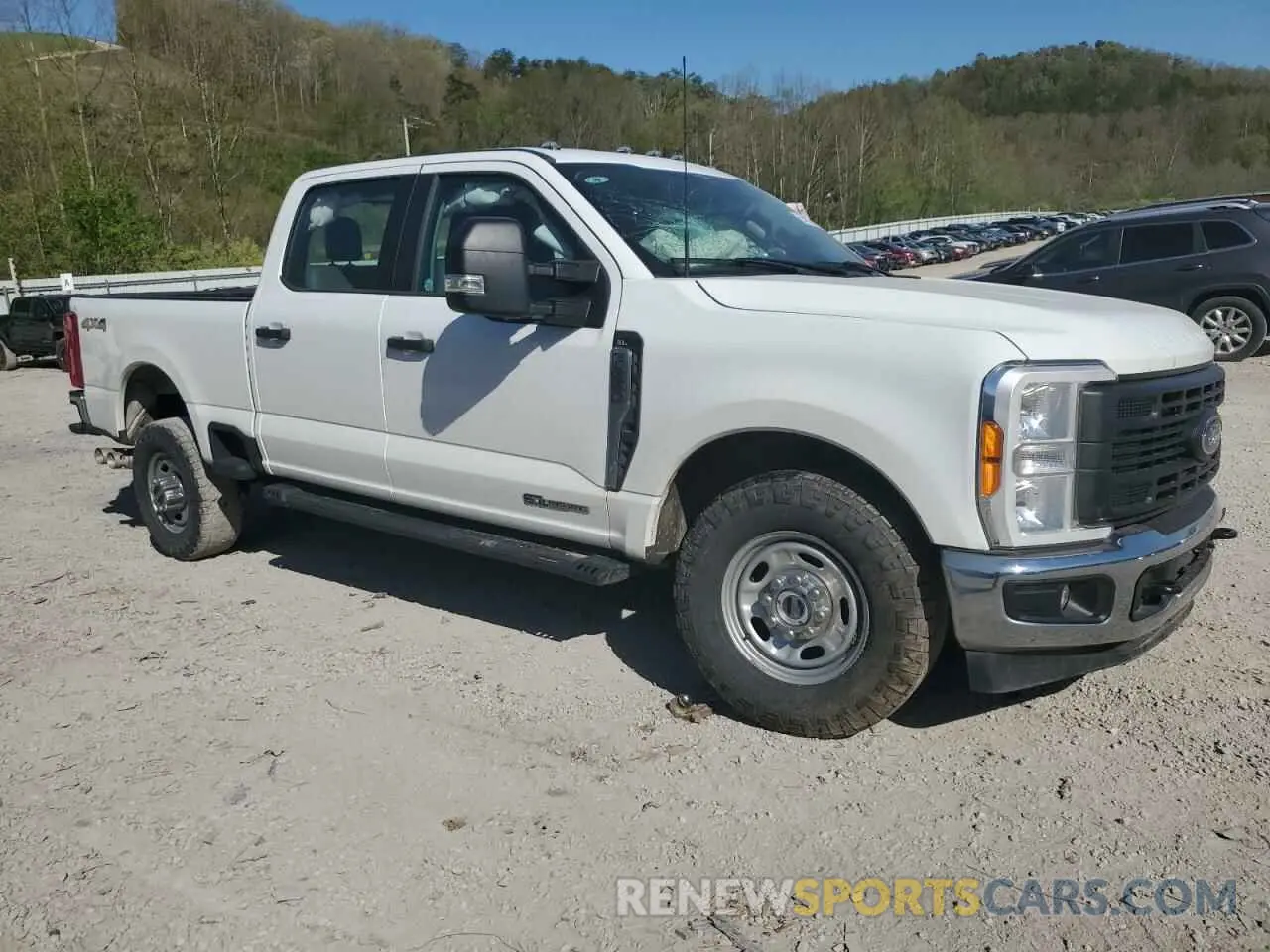 4 Photograph of a damaged car 1FT8W2BT7PED66555 FORD F250 2023