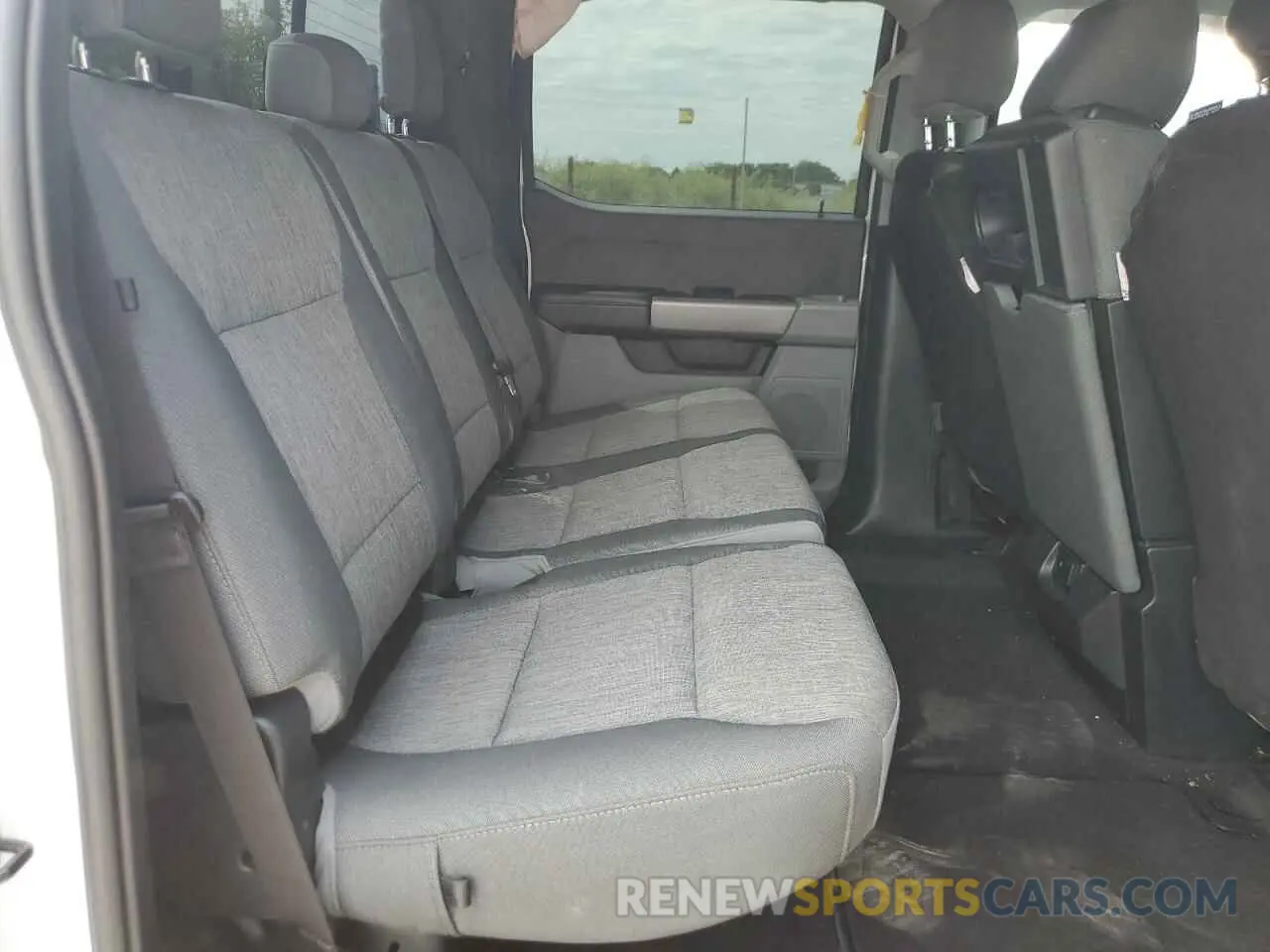 10 Photograph of a damaged car 1FT8W2BTXPEC34552 FORD F250 2023
