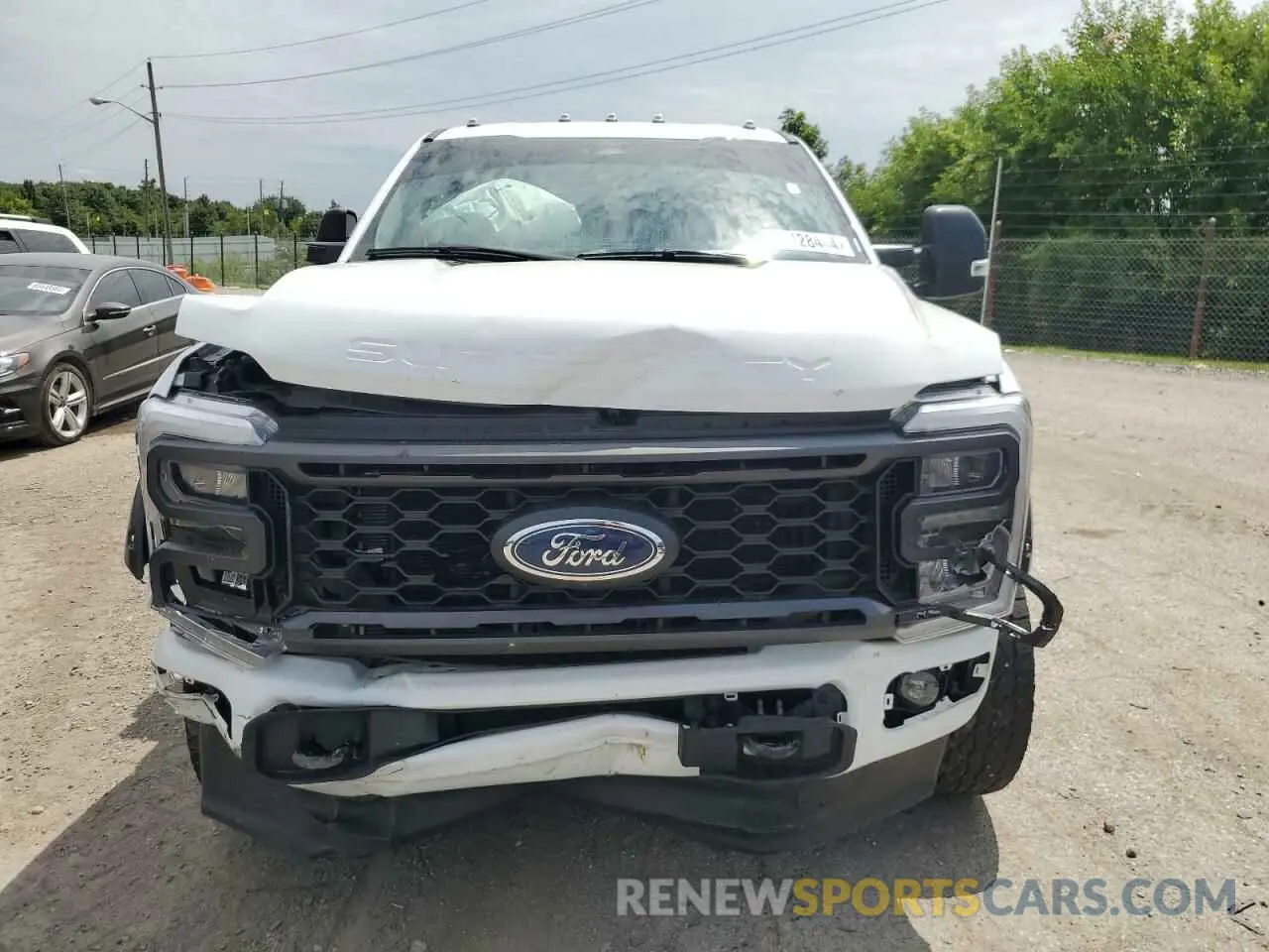 5 Photograph of a damaged car 1FT8W2BTXPEC34552 FORD F250 2023