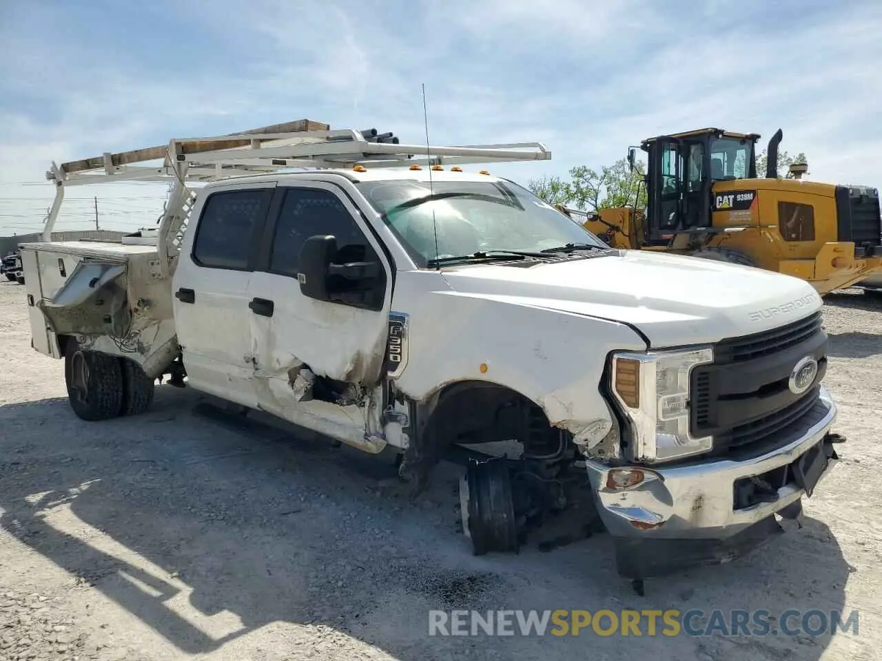 4 Photograph of a damaged car 1FD8W3DT4KEG49566 FORD F350 2019