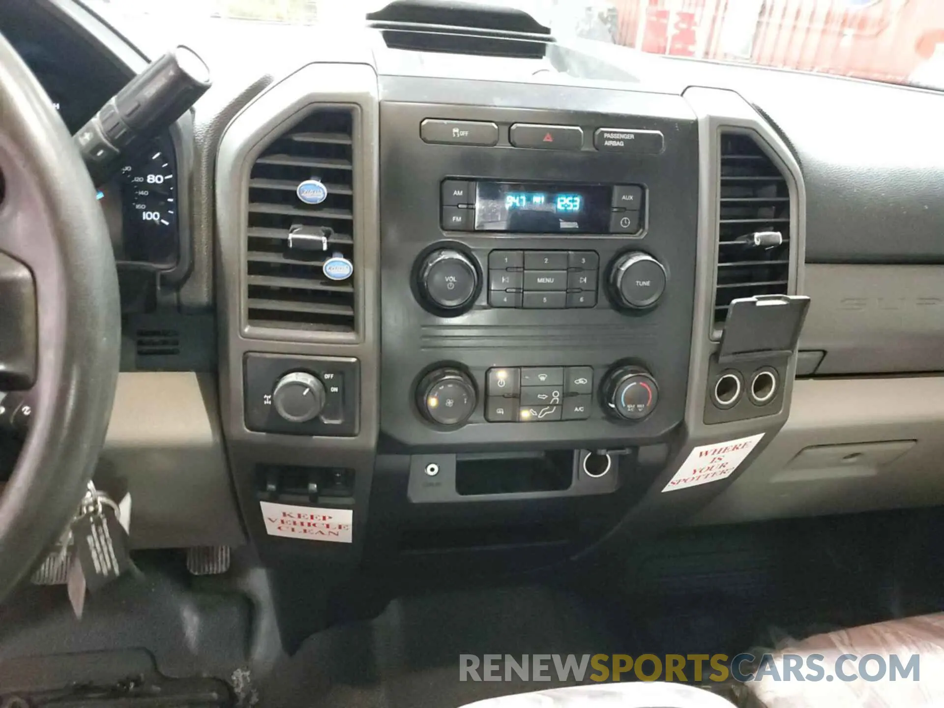 5 Photograph of a damaged car 1FD8X3E69KEF05601 FORD F350 2019