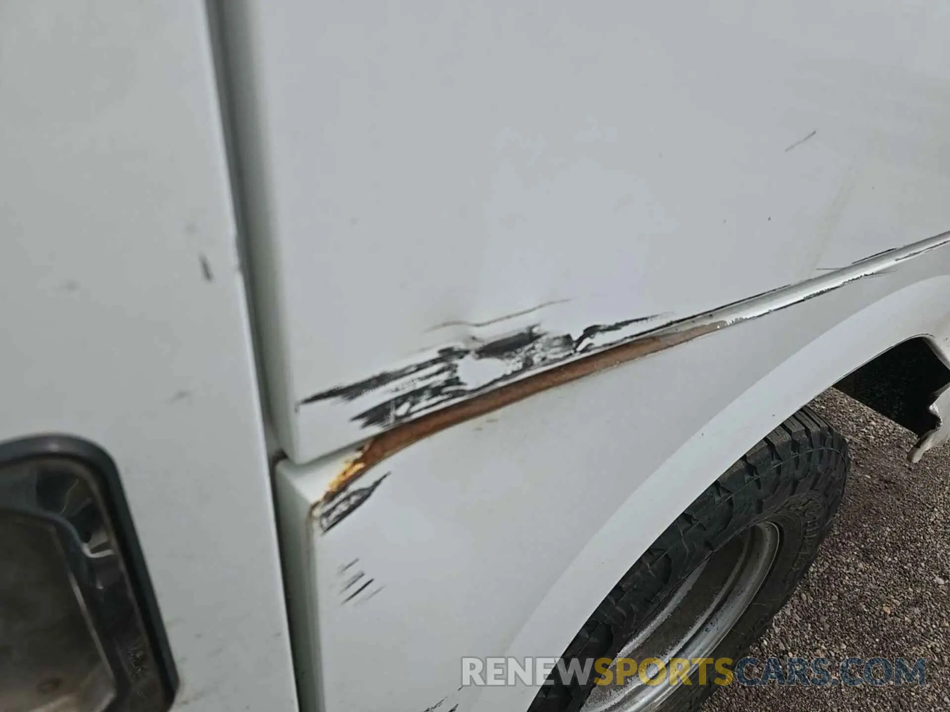 19 Photograph of a damaged car 1FD8X3H63KEE90931 FORD F350 2019